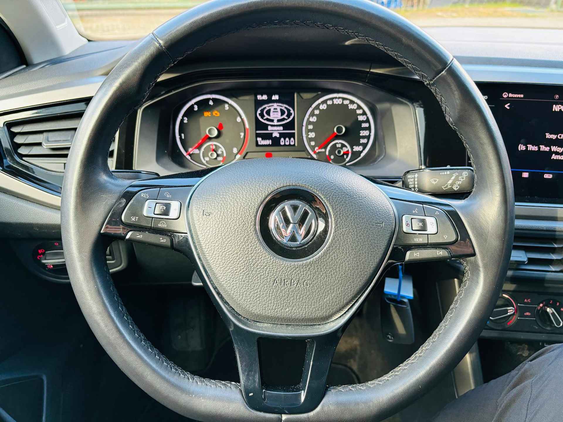 Volkswagen Polo 1.0 TSI Comfortline| Cruise/NAVI |5-Drs|AIRCO|4 ramen elec. - 10/26