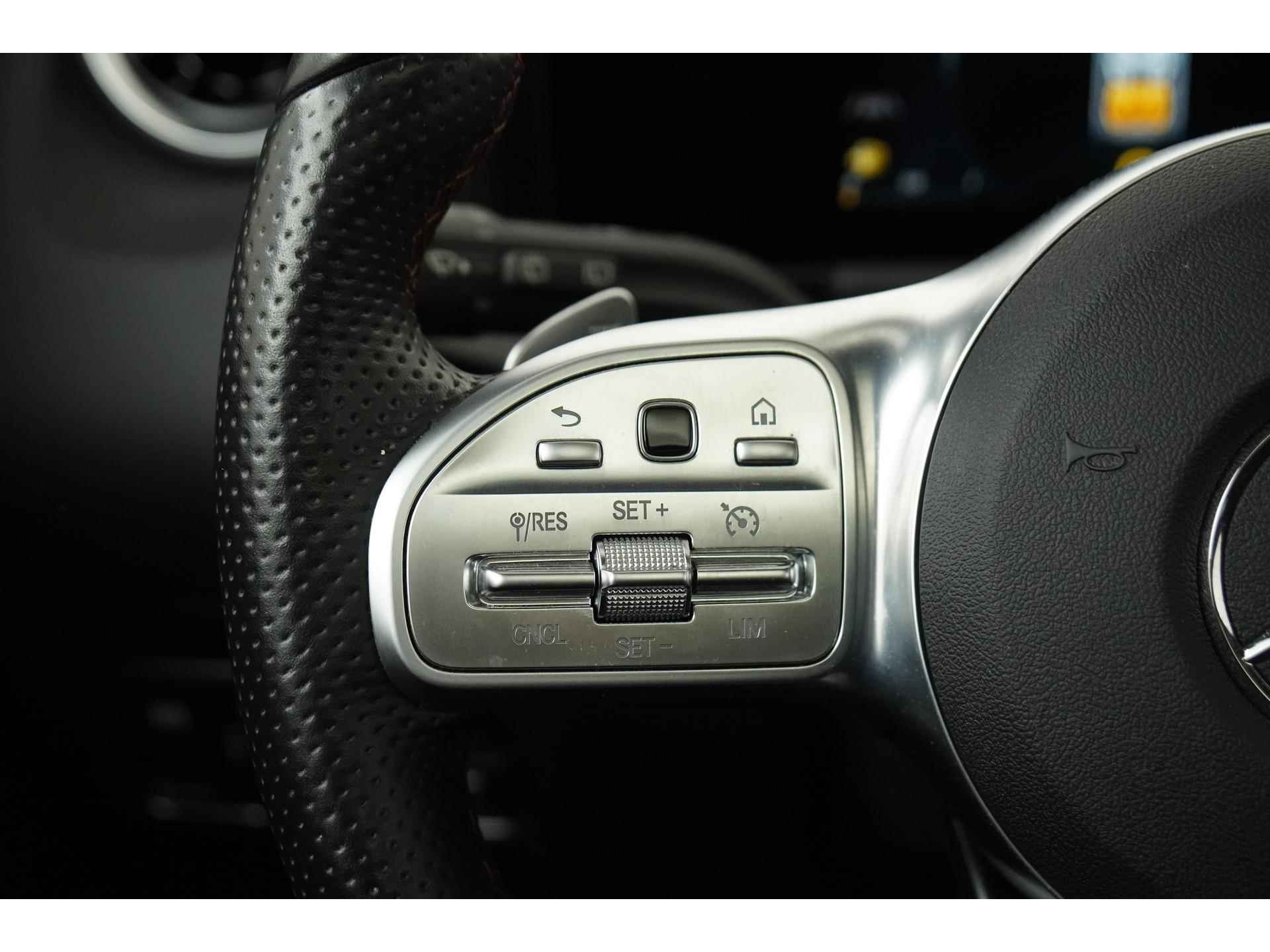 Mercedes-Benz GLA 200 AMG Night | Panoramadak | Elek klep | Camera | LED High Performance |  Zondag Open! - 7/38