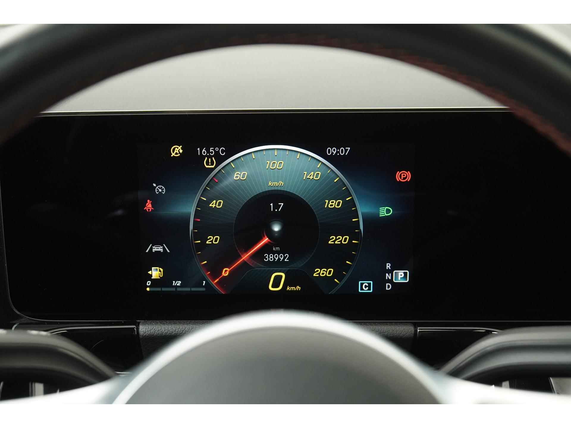 Mercedes-Benz GLA 200 AMG Night | Panoramadak | Elek klep | Camera | LED High Performance |  Zondag Open! - 8/38