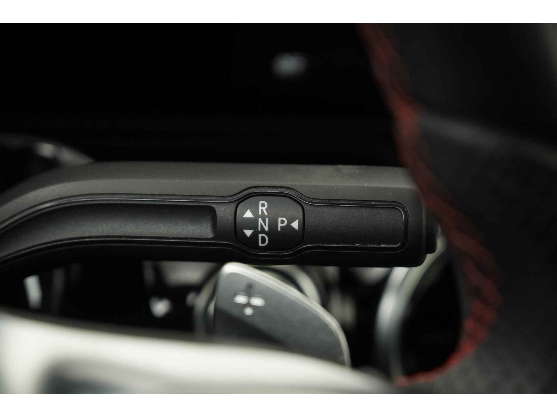 Mercedes-Benz GLA 200 AMG Night | Panoramadak | Elek klep | Camera | LED High Performance |  Zondag Open! - 11/38