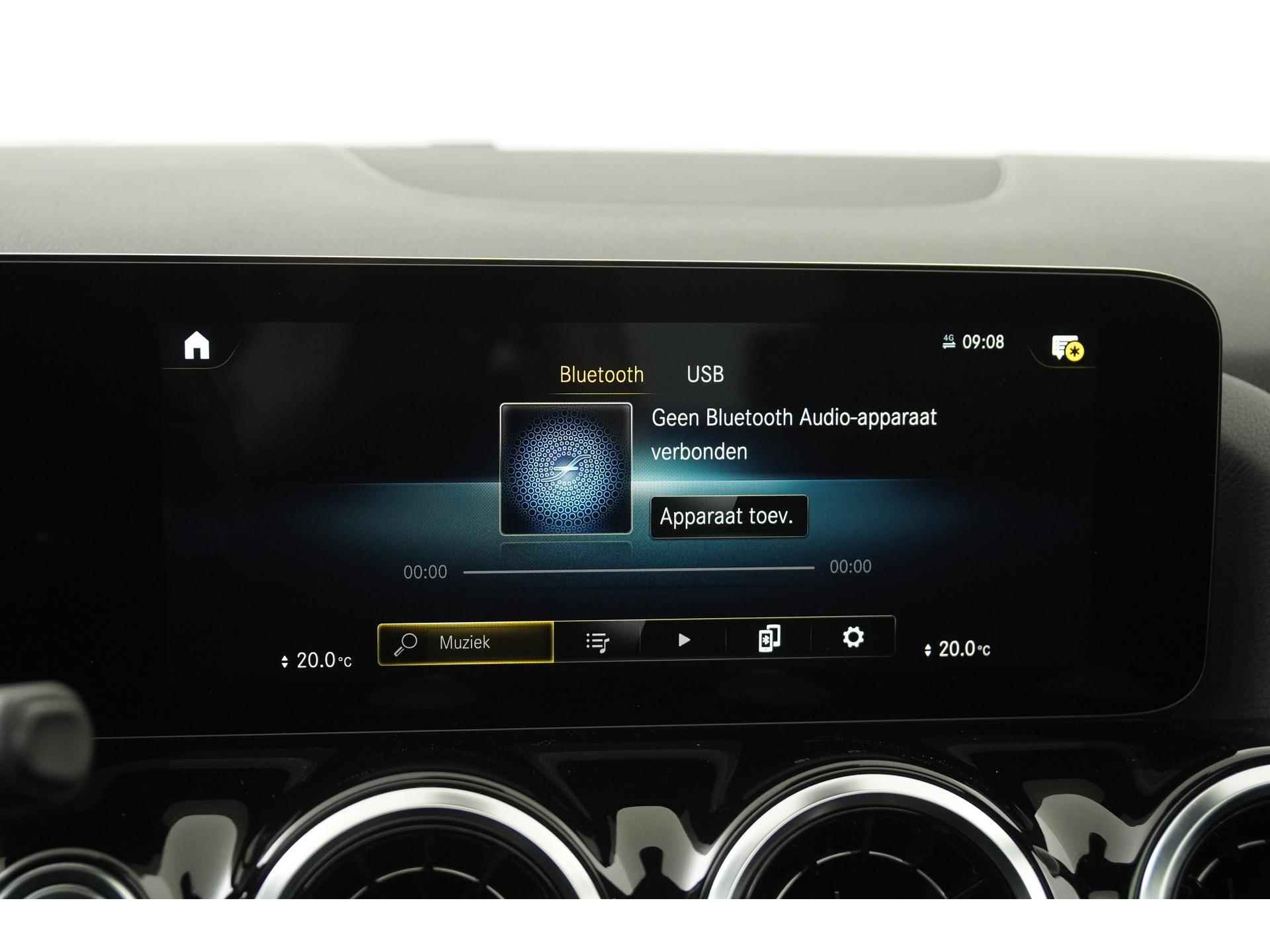 Mercedes-Benz GLA 200 AMG Night | Panoramadak | Elek klep | Camera | LED High Performance |  Zondag Open! - 15/38