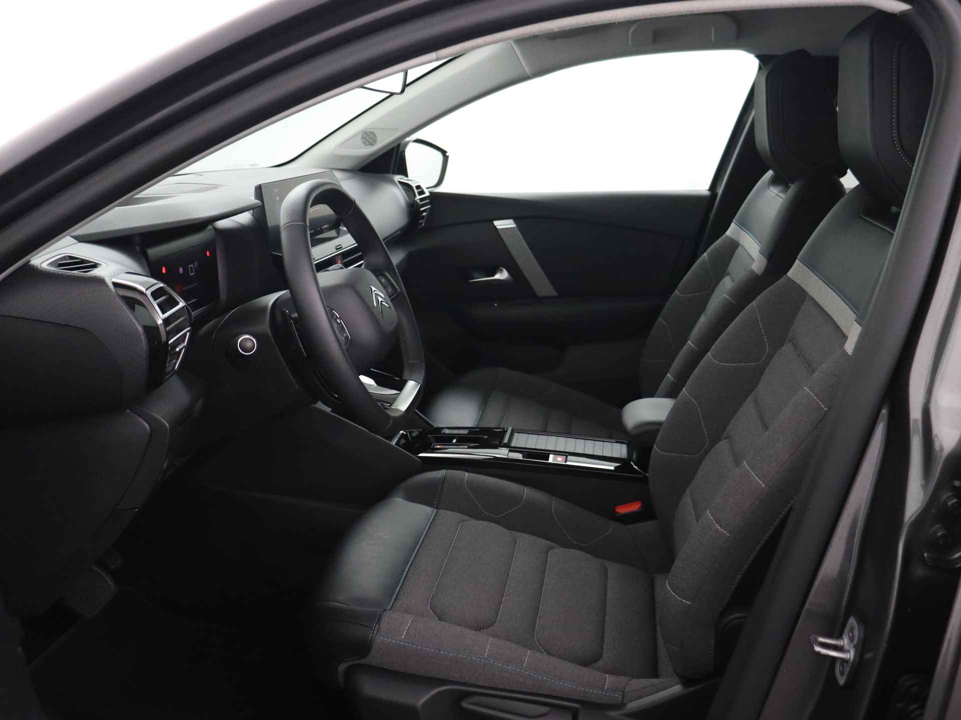 Citroën C4 Puretech 130pk Automaat Feel Pack | RIJKLAAR | Navigatie | Keyless Entry | Head Up Display | - 3/26