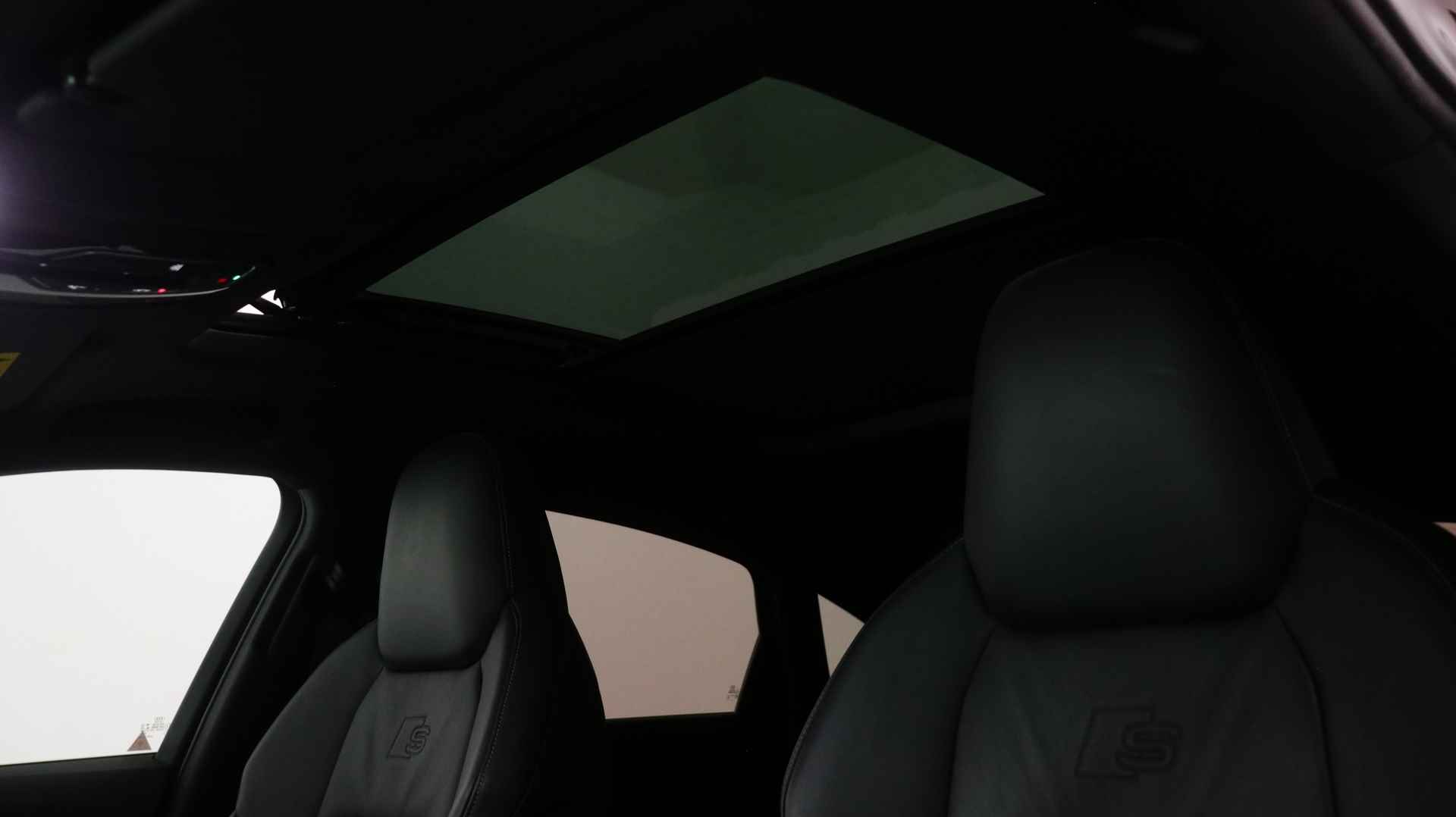 Audi e-tron Sportback S Quattro | 503PK | Panoramadak | Sportstoelen Plus | Matrix LED - 33/34