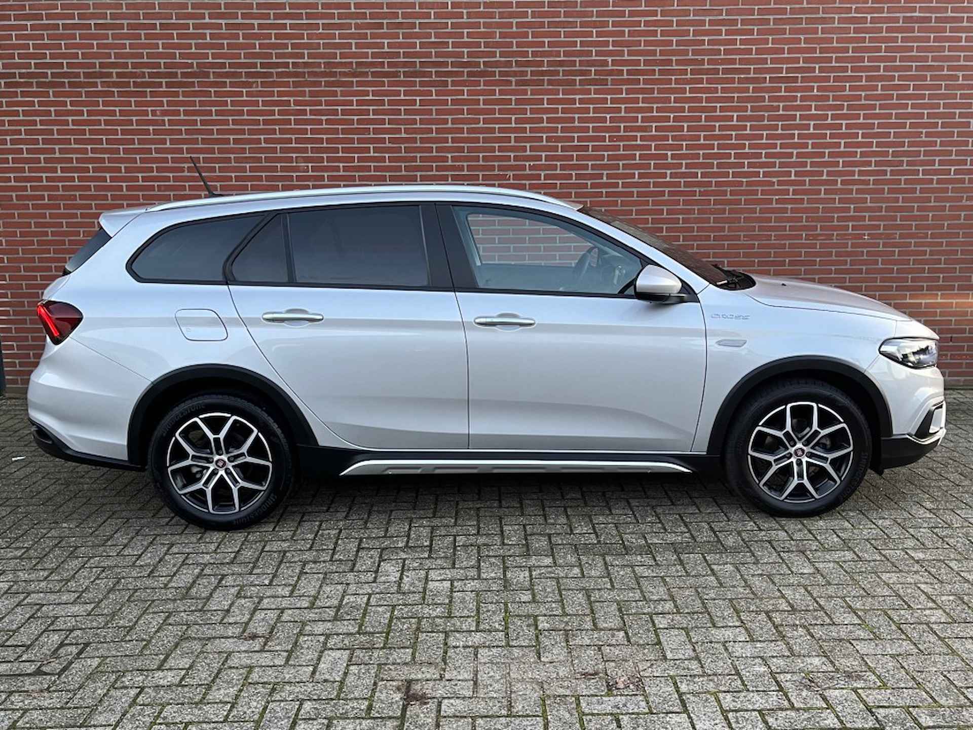 FIAT Tipo 1.5 HYBRID CROSS AUTOMAAT NAVI CLIMA ADAPTIVE-CRUISE TREKHAAK - 20/22