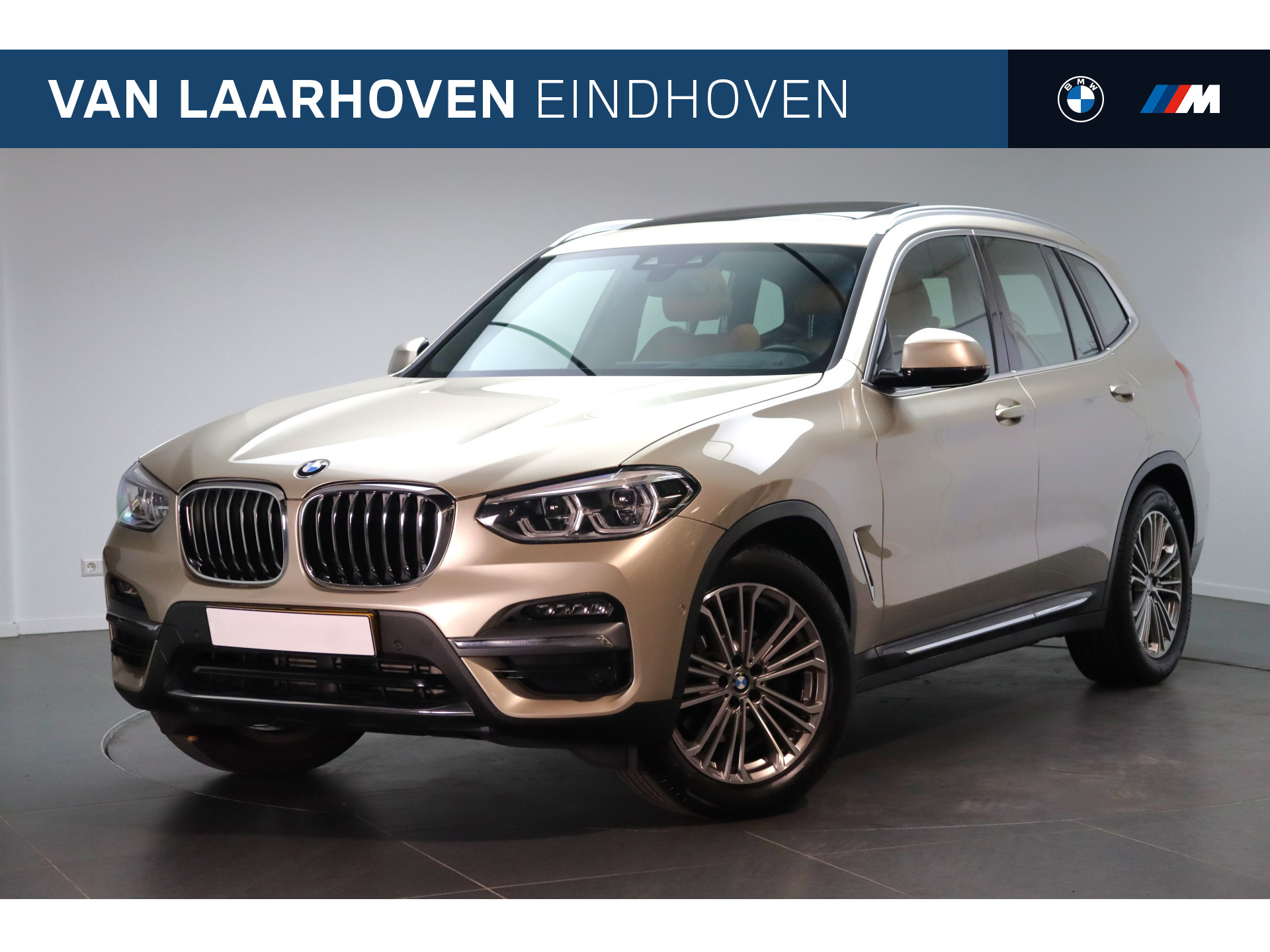 BMW X3 xDrive20i High Executive Luxury Line Automaat / Panoramadak / Sportstoelen / Stoelverwarming / Adaptieve LED / Parking Assistant / Head-Up / Live Cockpit Professional