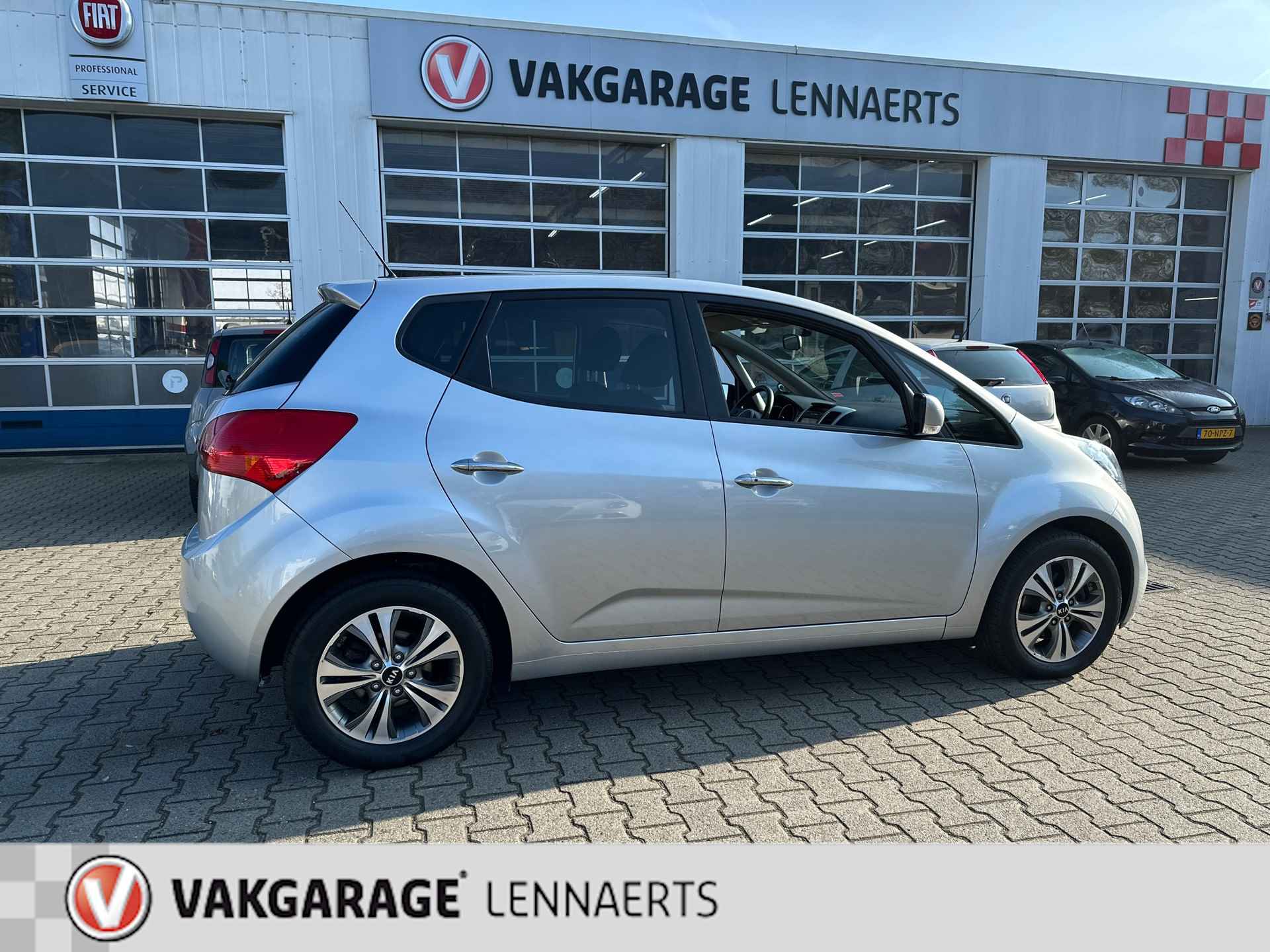 Kia Venga 1.6 CVVT DynamicPLusLine Automaat (RIJKLAARPRIJS/BOVAG) - 7/28