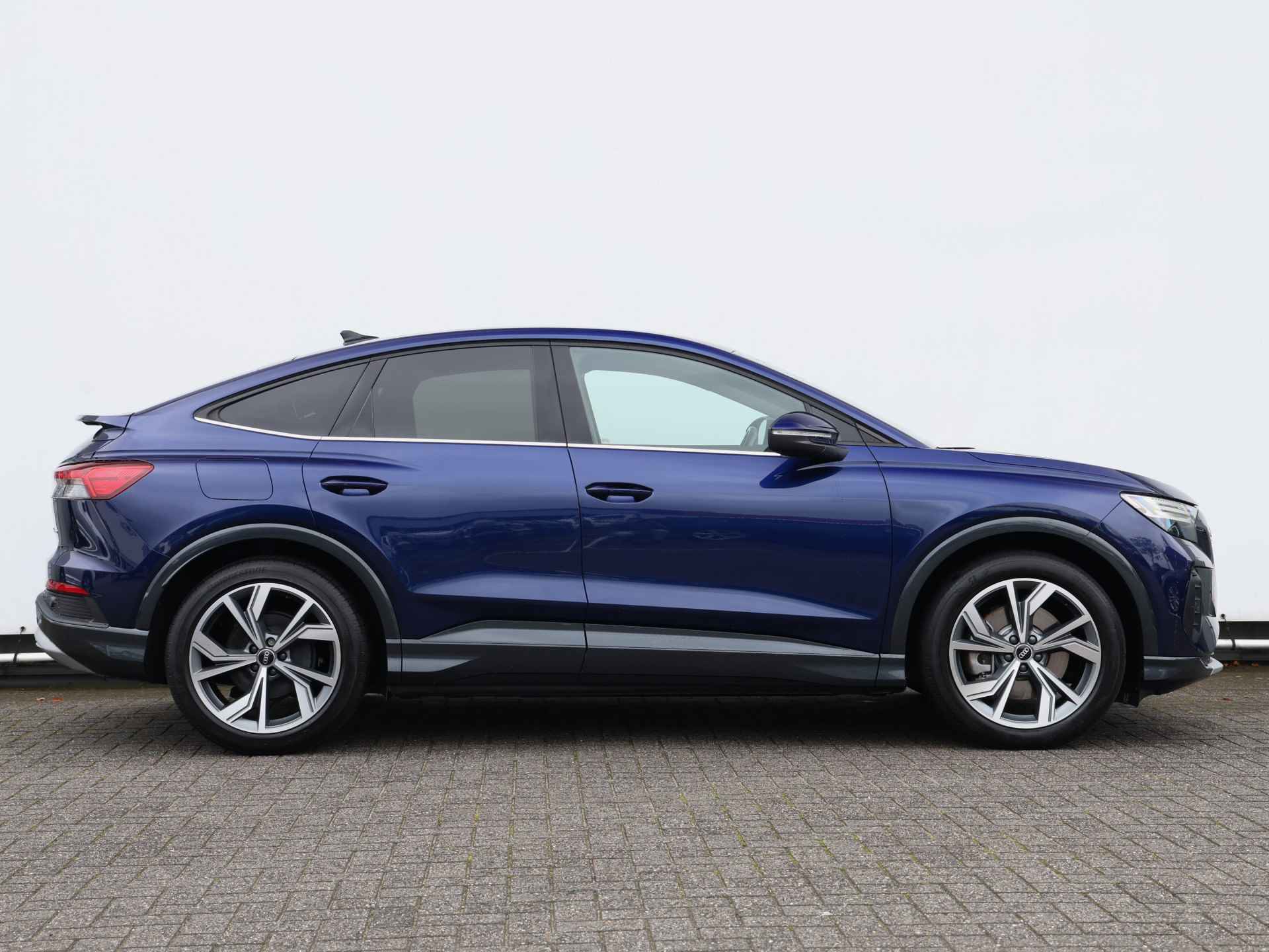 Audi Q4 Sportback e-tron 40 Launch edition Advanced 204pk | Camera | Head-up | Keyless | Matrix LED | Warmtepomp | Adaptive Cruise - 2/50