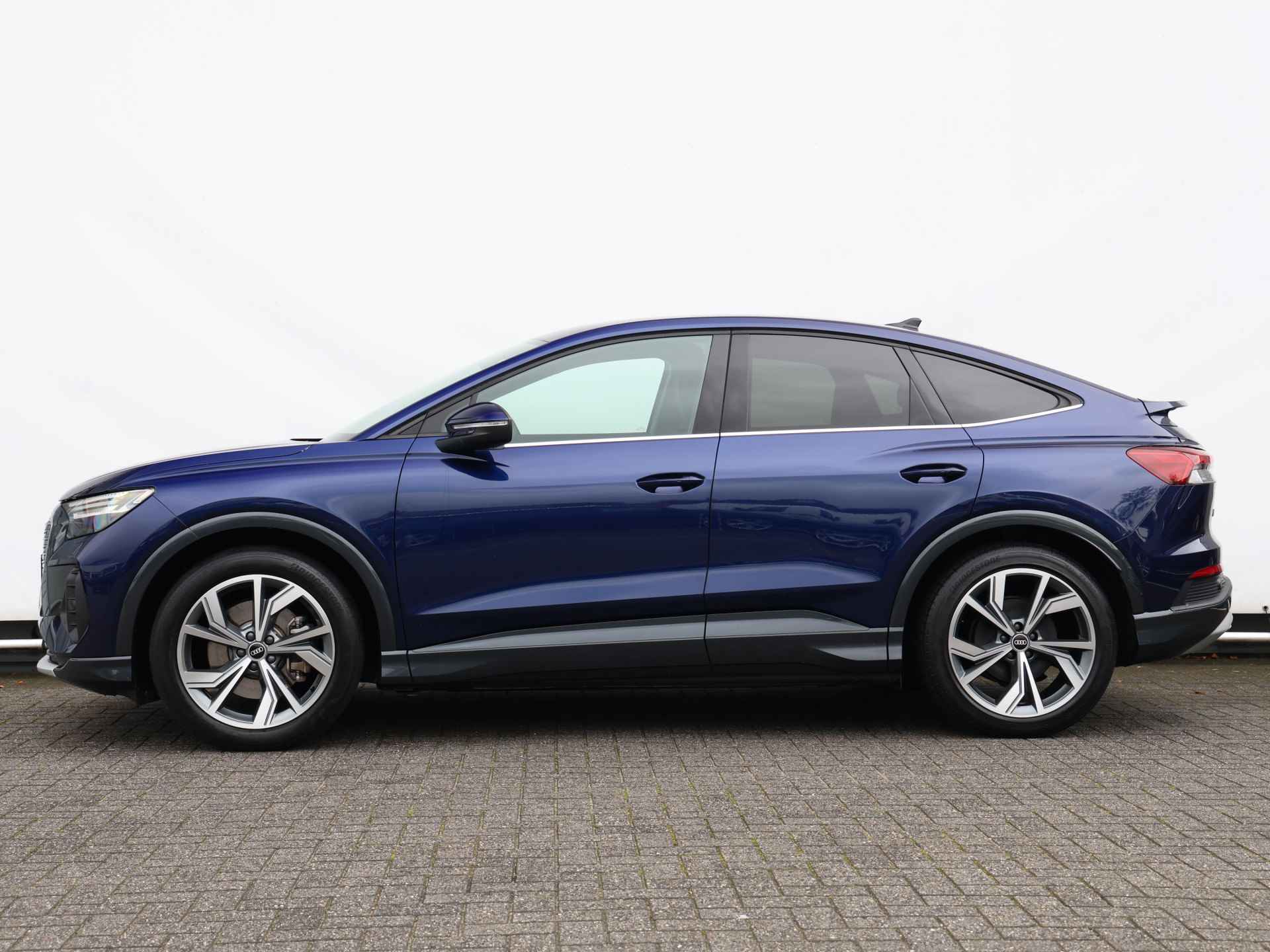 Audi Q4 Sportback e-tron 40 Launch edition Advanced 204pk | Camera | Head-up | Keyless | Matrix LED | Warmtepomp | Adaptive Cruise - 14/50