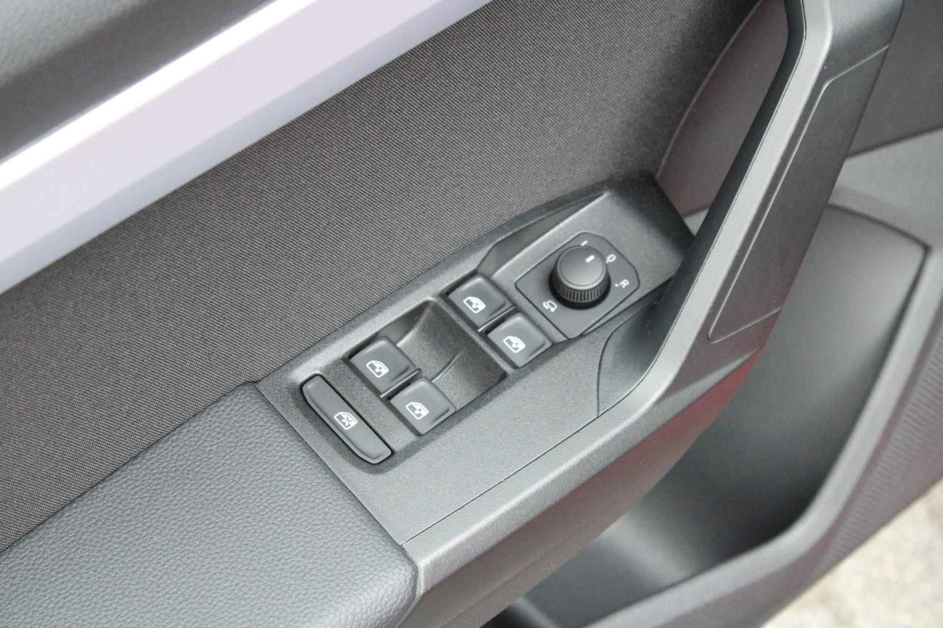 SEAT Ibiza 1.0 TSI 95pk FR Business Connect | Stoelverwarming | Parkeersensoren - 32/44