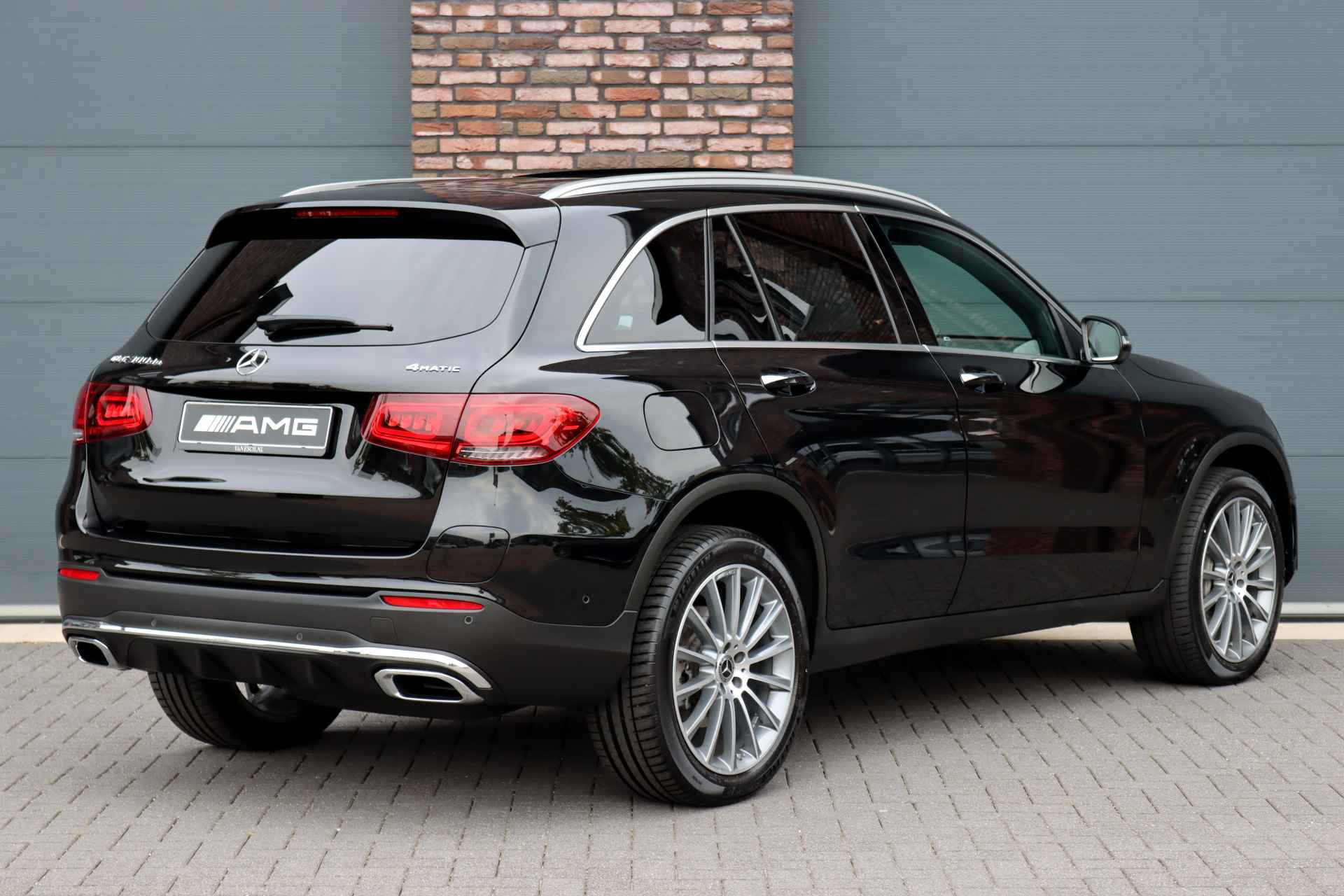 Mercedes-Benz GLC 300de 4-MATIC AMG Line Aut9 | Panoramadak | Distronic+ | Surround Camera | Keyless Go | DAB | Stoelverwarming | Sfeerverlichting | Parkeerassistent | - 8/45