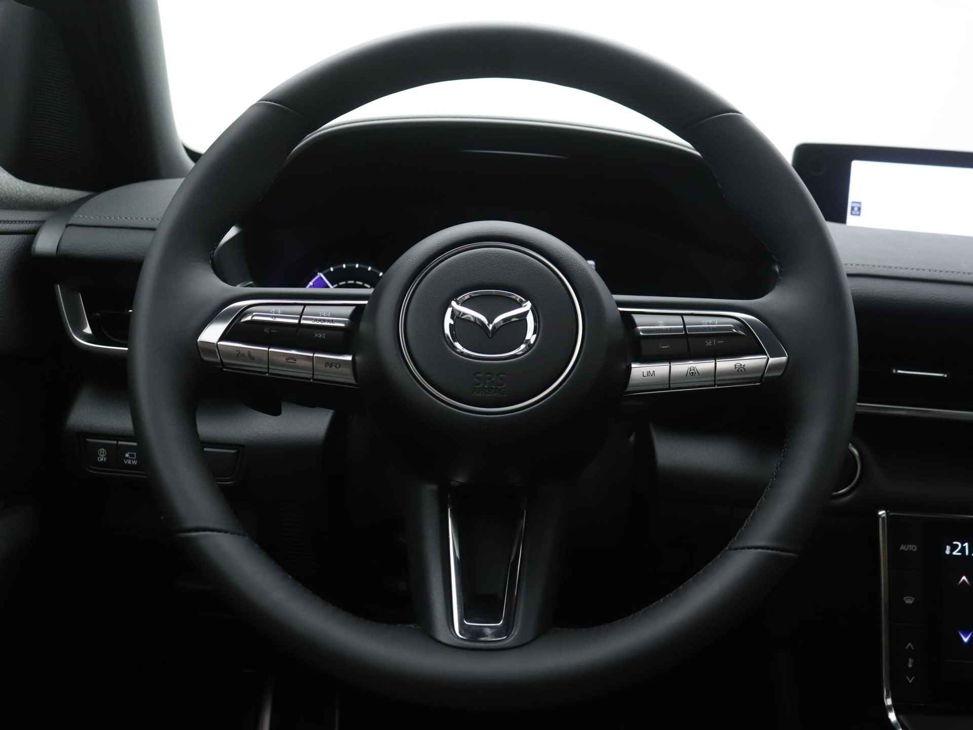 Mazda MX-30 e-SkyActiv EV Luxury : dealer onderhouden - 8% bijtelling tot 12-2025 | €2.000,- subsidie - 26/61