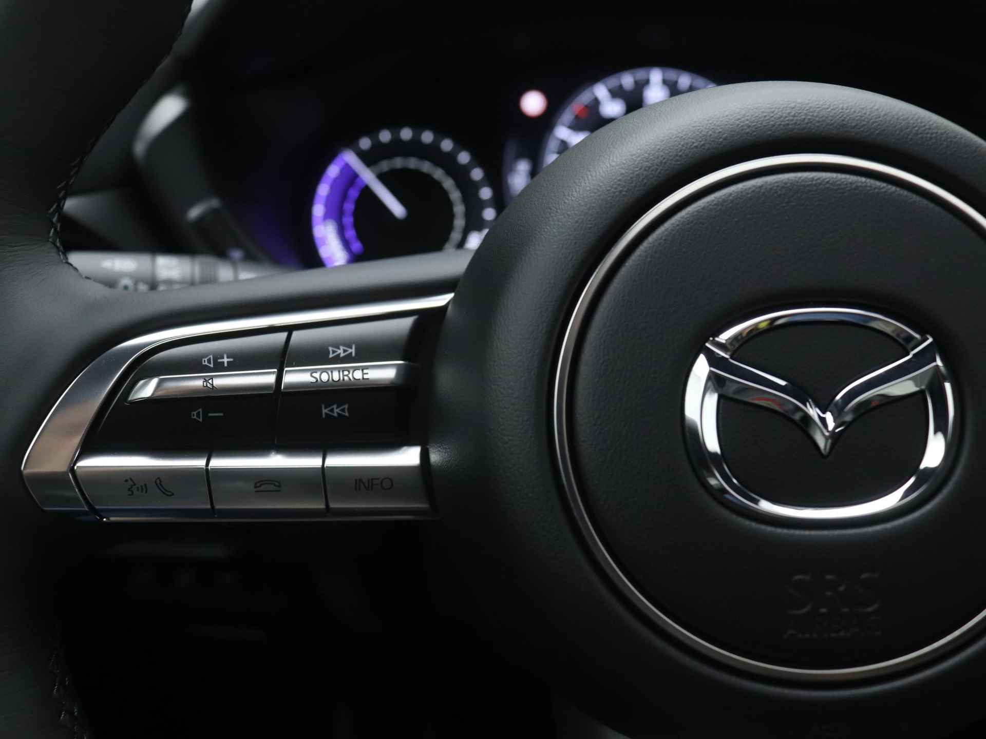Mazda MX-30 e-SkyActiv EV Luxury : dealer onderhouden - 8% bijtelling tot 12-2025 | €2.000,- subsidie - 27/61