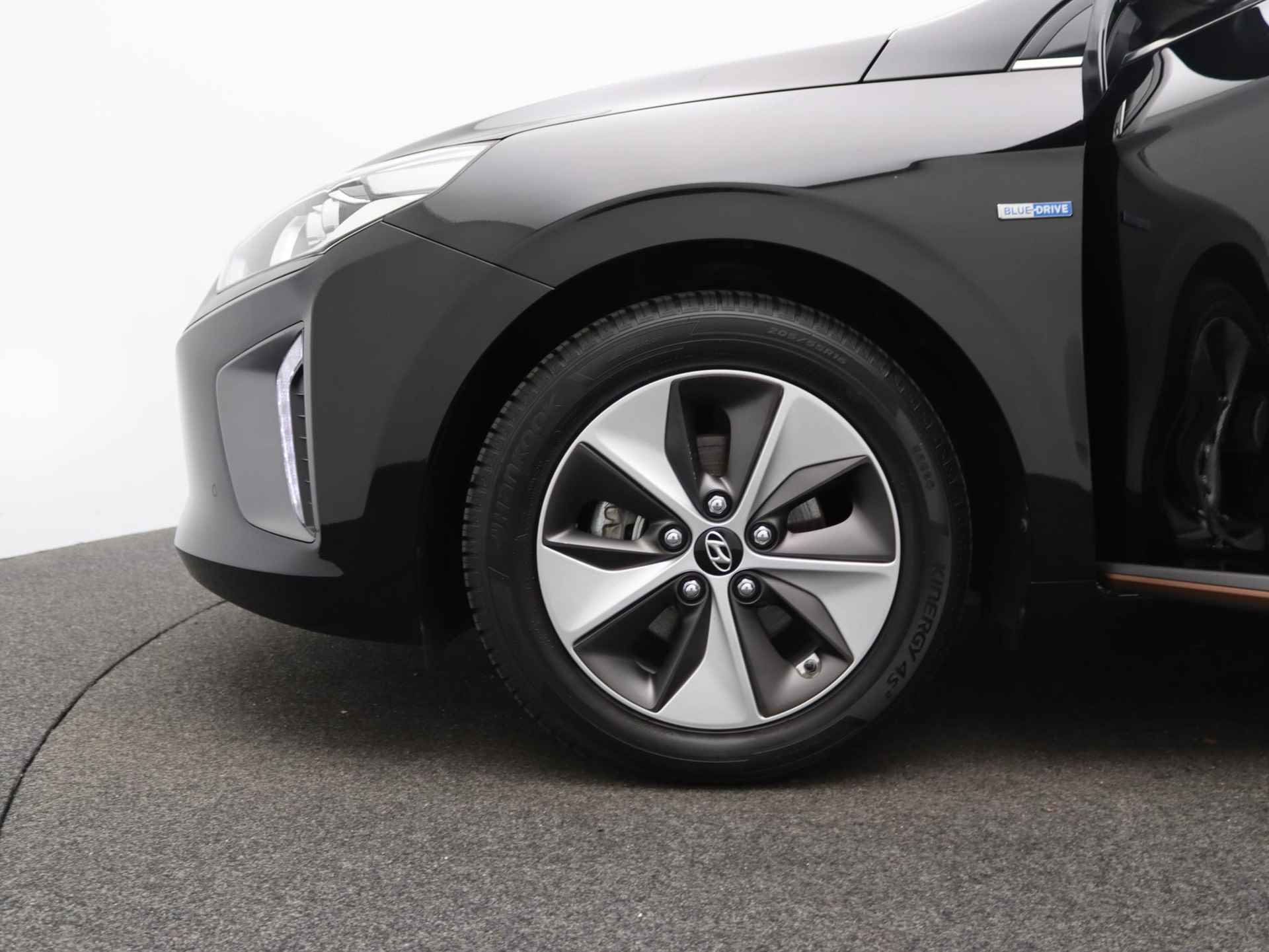 Hyundai IONIQ Premium EV | SEPP subsidie mogelijk | Airco | Cruise Control | Lederen bekleding | Navigatie | LED | - 19/63