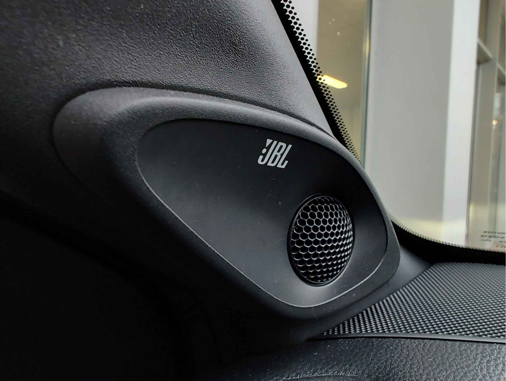 Toyota Aygo X 1.0 VVT-i MT ENVY Navi | Keyless | JBL Audio | Stoelverwarming - 31/39