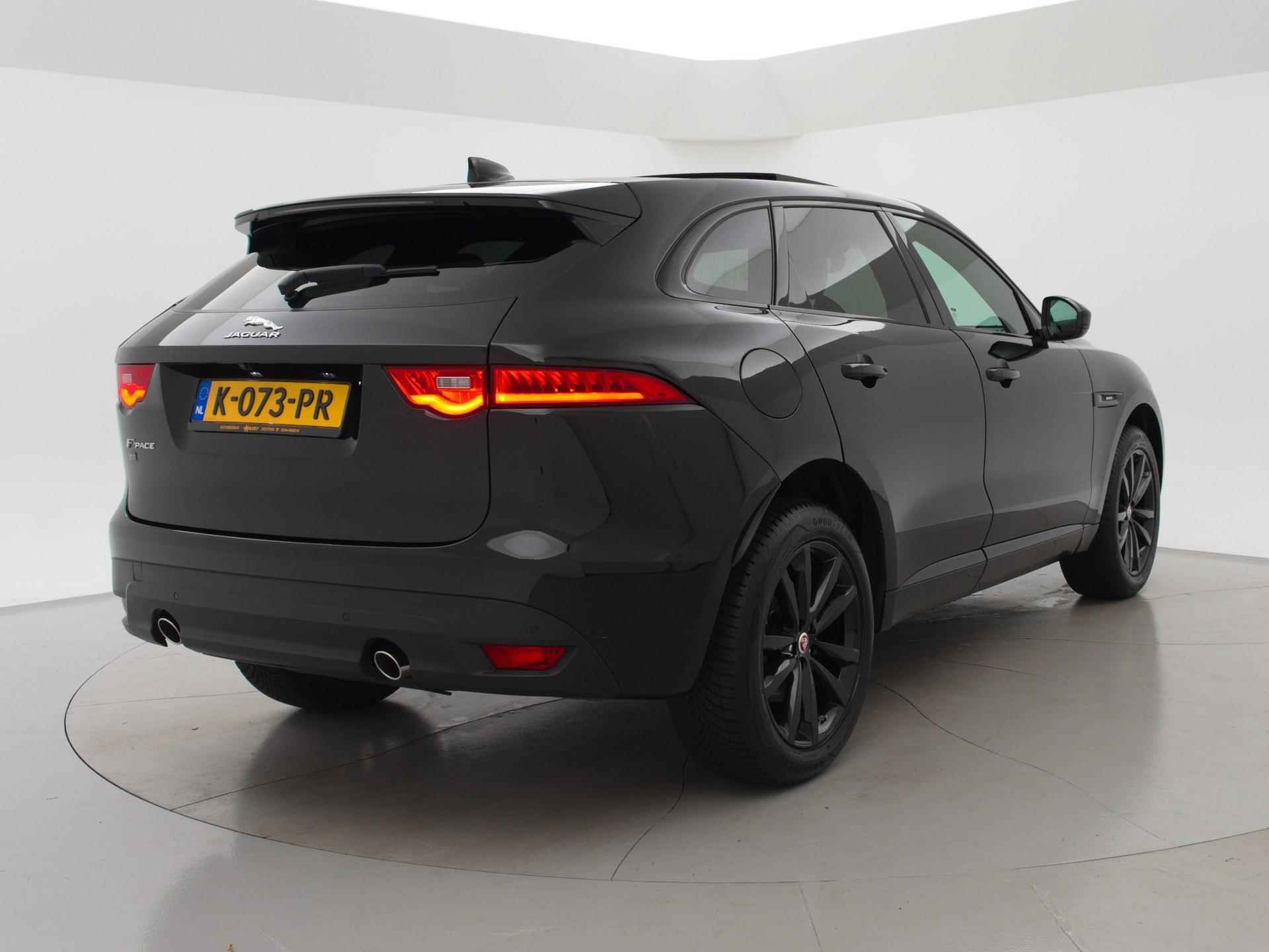 Jaguar F-PACE 2.0T 251 PK AWD R-SPORT + PANORAMA / DIGITALE COCKPIT / 20 INCH / CAMERA - 73/87