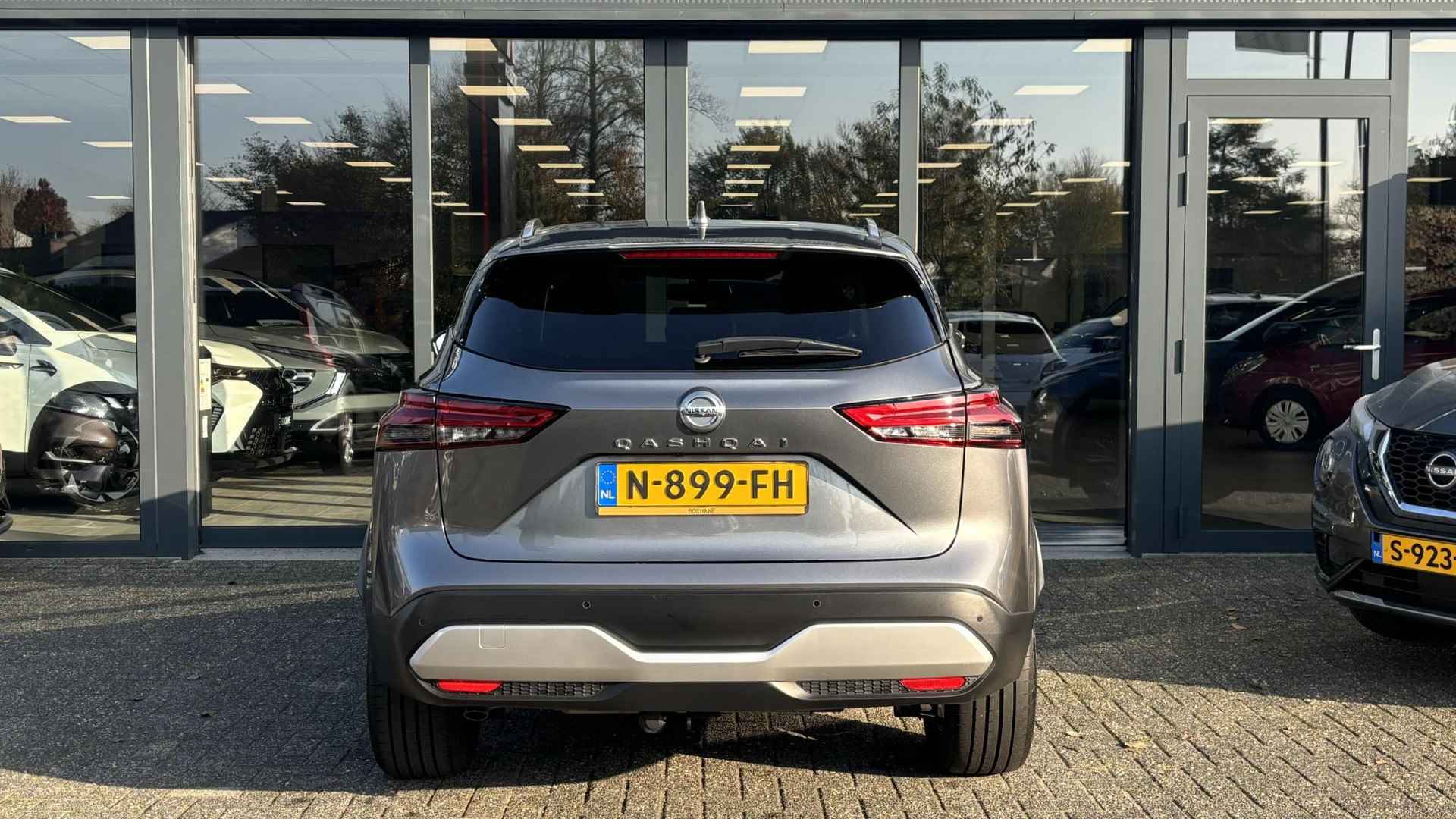 Nissan Qashqai 1.3 MHEV 158 Xtronic Premiere Edition - 28/29