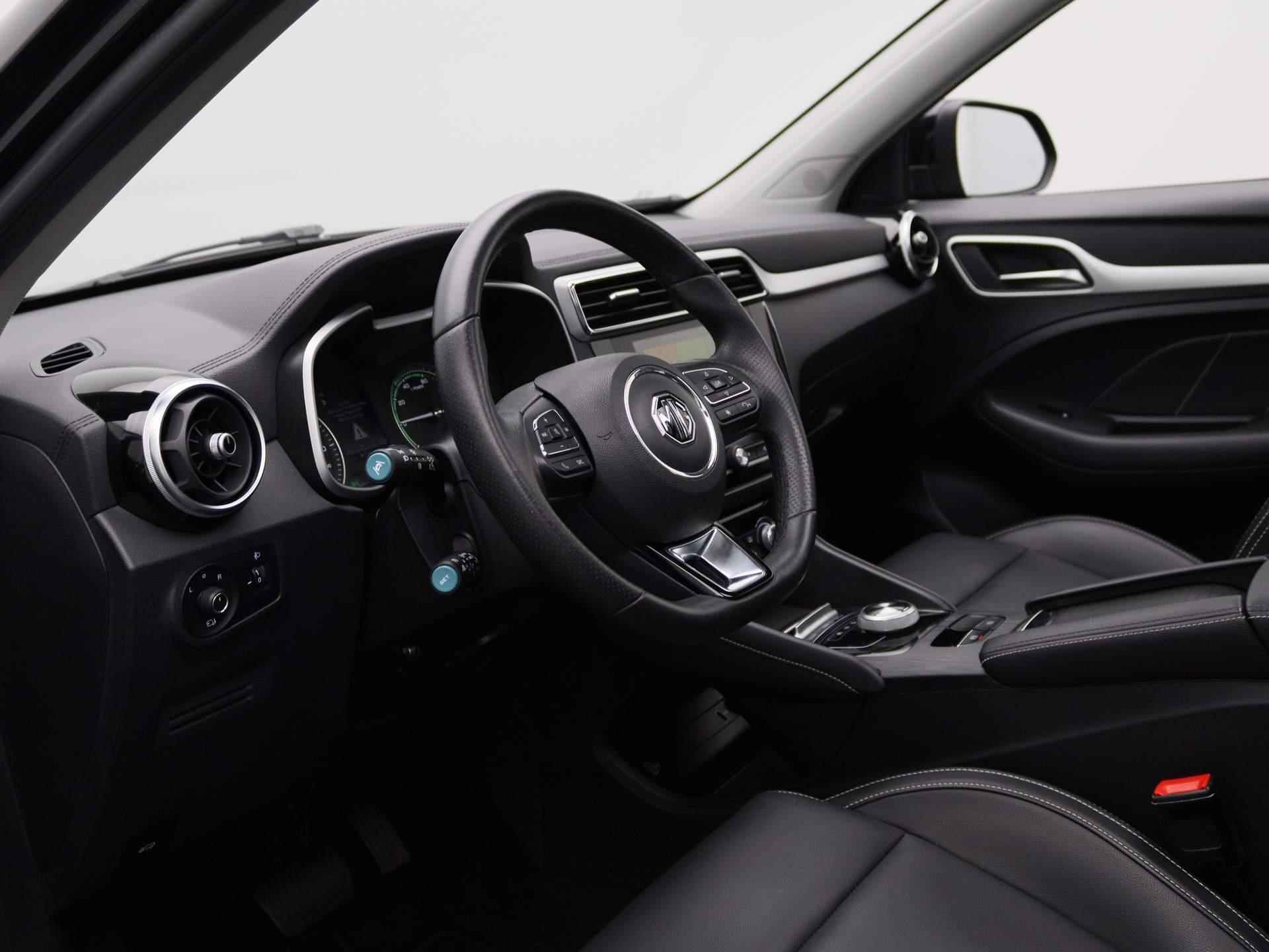 MG ZS EV Luxury 45 kWh | Leder | Navi | Cam | Airco | Schuifdak | LED | LMV | - 32/39