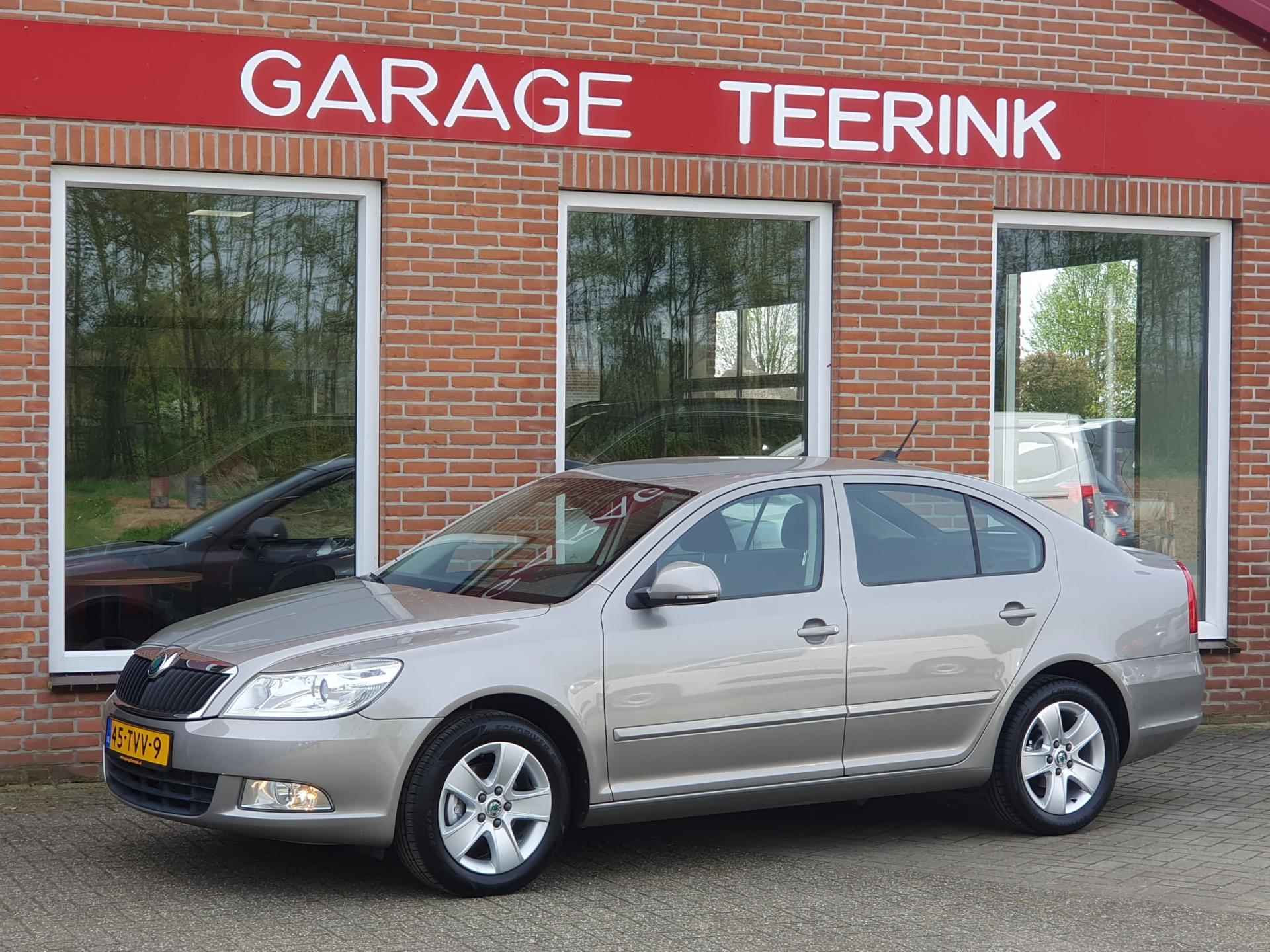 Skoda Octavia 1.2 TSI Elegance 105Pk 5drs clima, cruise, lmv, pdc, trekhaak RIJKLAAR - 2/17