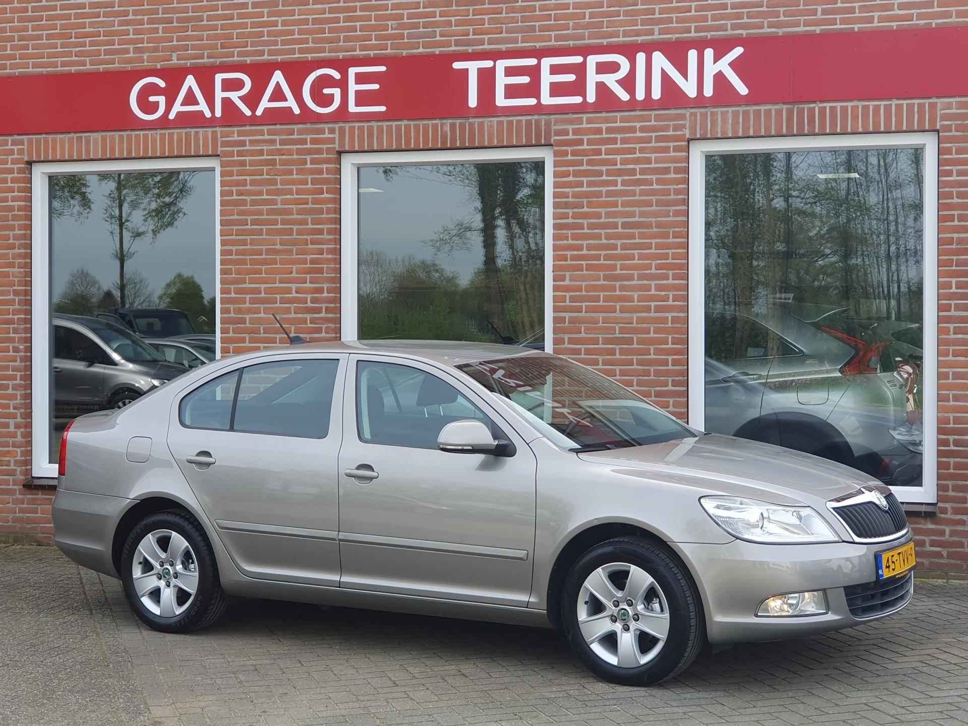 Skoda Octavia 1.2 TSI Elegance 105Pk 5drs clima, cruise, lmv, pdc, trekhaak RIJKLAAR - 3/17