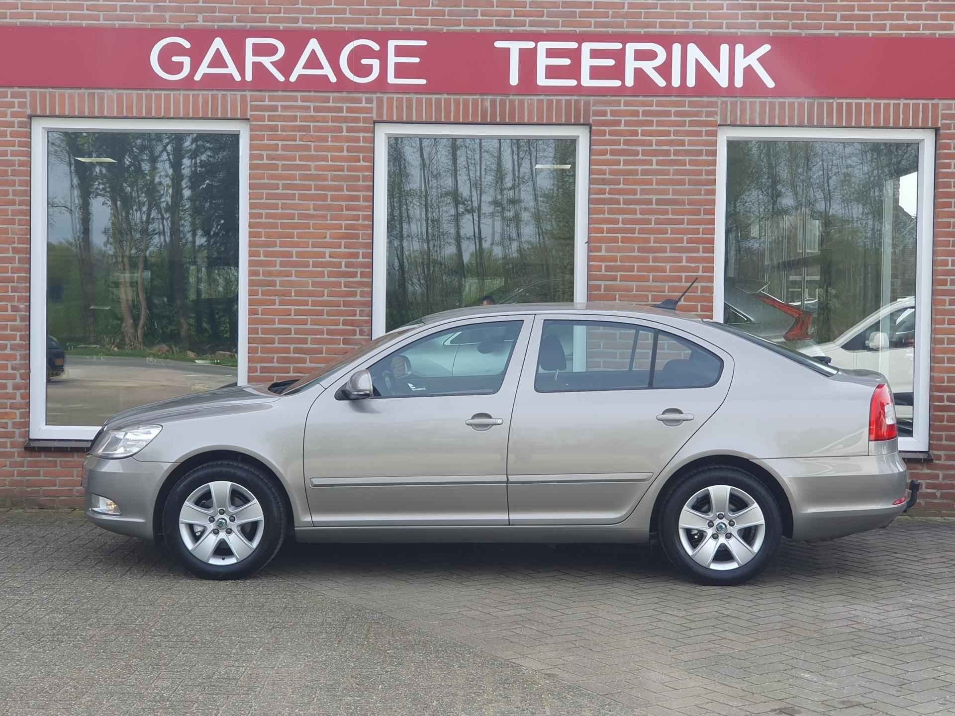 Skoda Octavia 1.2 TSI Elegance 105Pk 5drs clima, cruise, lmv, pdc, trekhaak RIJKLAAR - 14/17