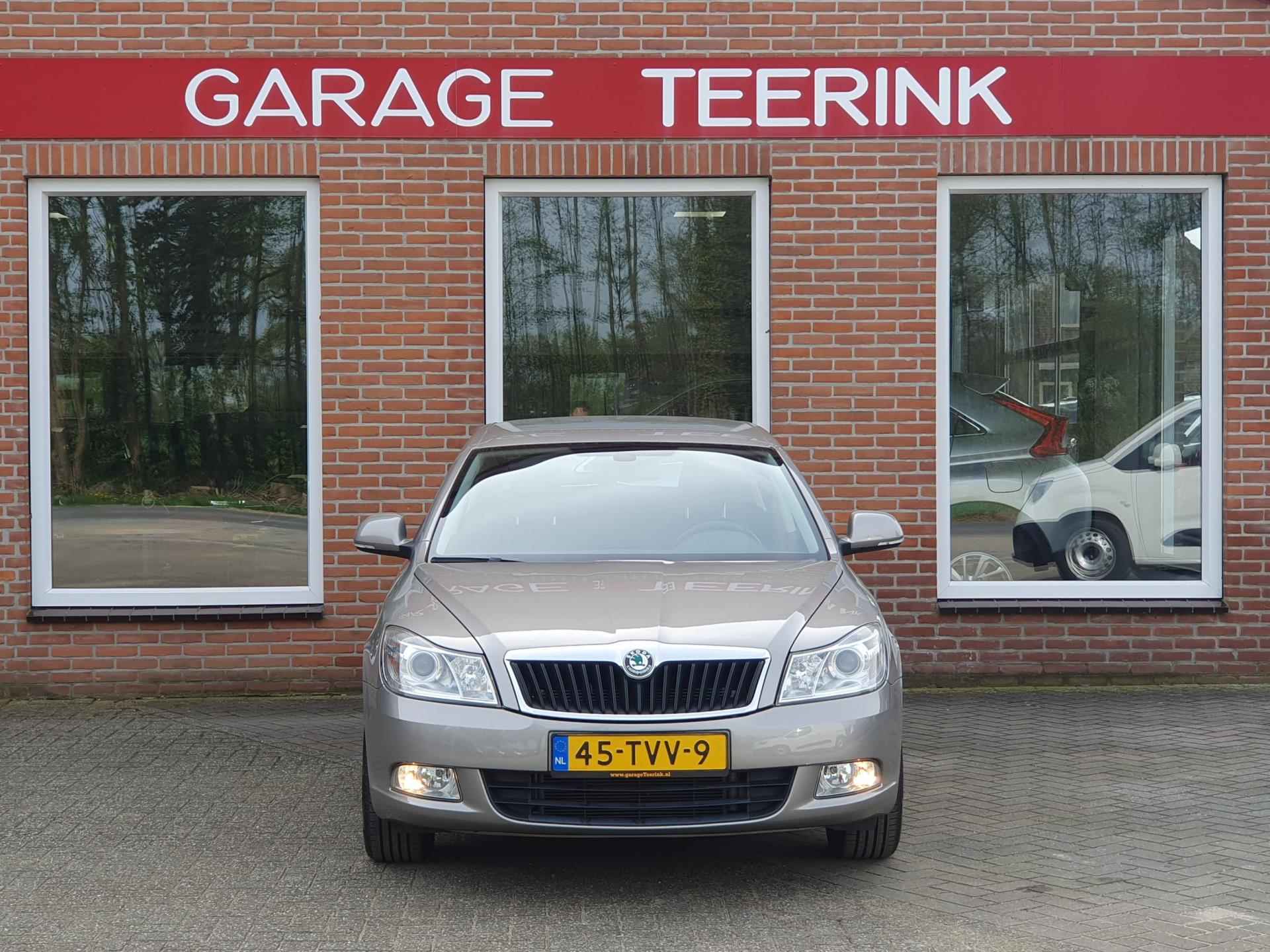 Skoda Octavia 1.2 TSI Elegance 105Pk 5drs clima, cruise, lmv, pdc, trekhaak RIJKLAAR - 17/17