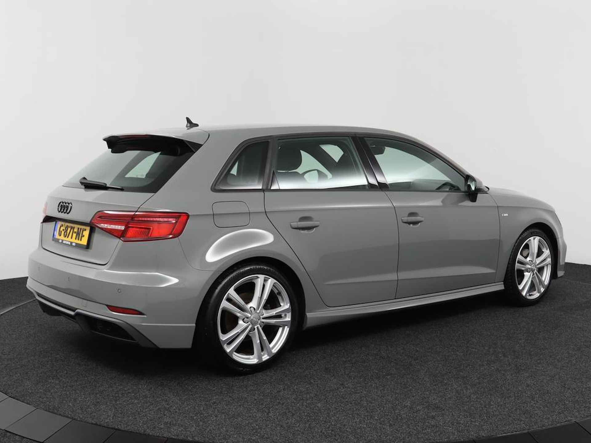 Audi A3 Sportback 35 TFSI 150Pk Automaat Advance Sport S-Line | Navi | Clima | Cruise | LED | Stoelverwarming | 18" LMV - 2/39