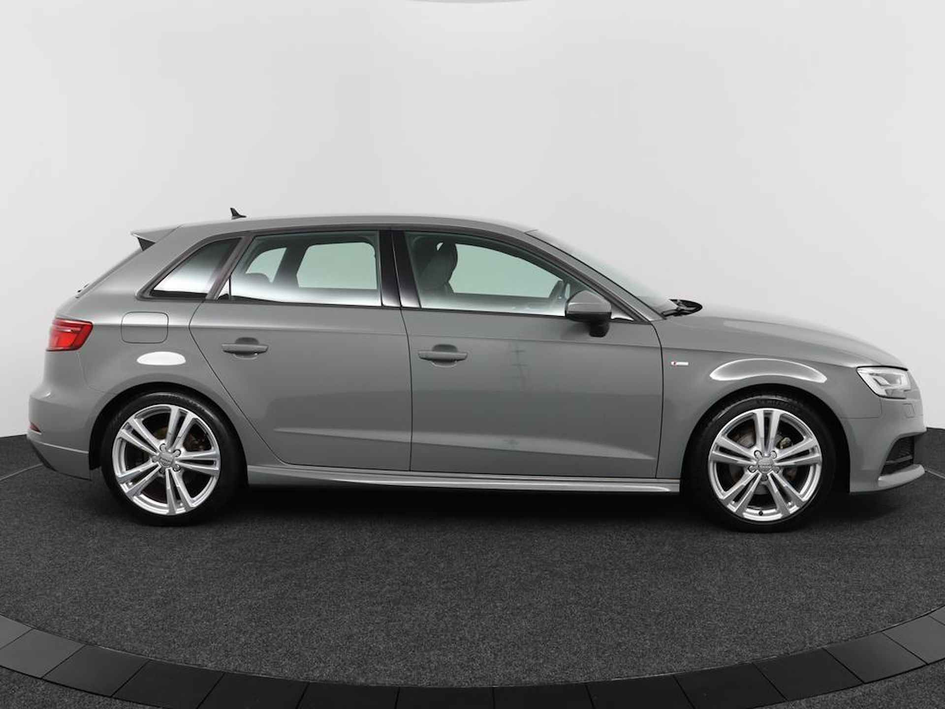 Audi A3 Sportback 35 TFSI 150Pk Automaat Advance Sport S-Line | Navi | Clima | Cruise | LED | Stoelverwarming | 18" LMV - 3/39