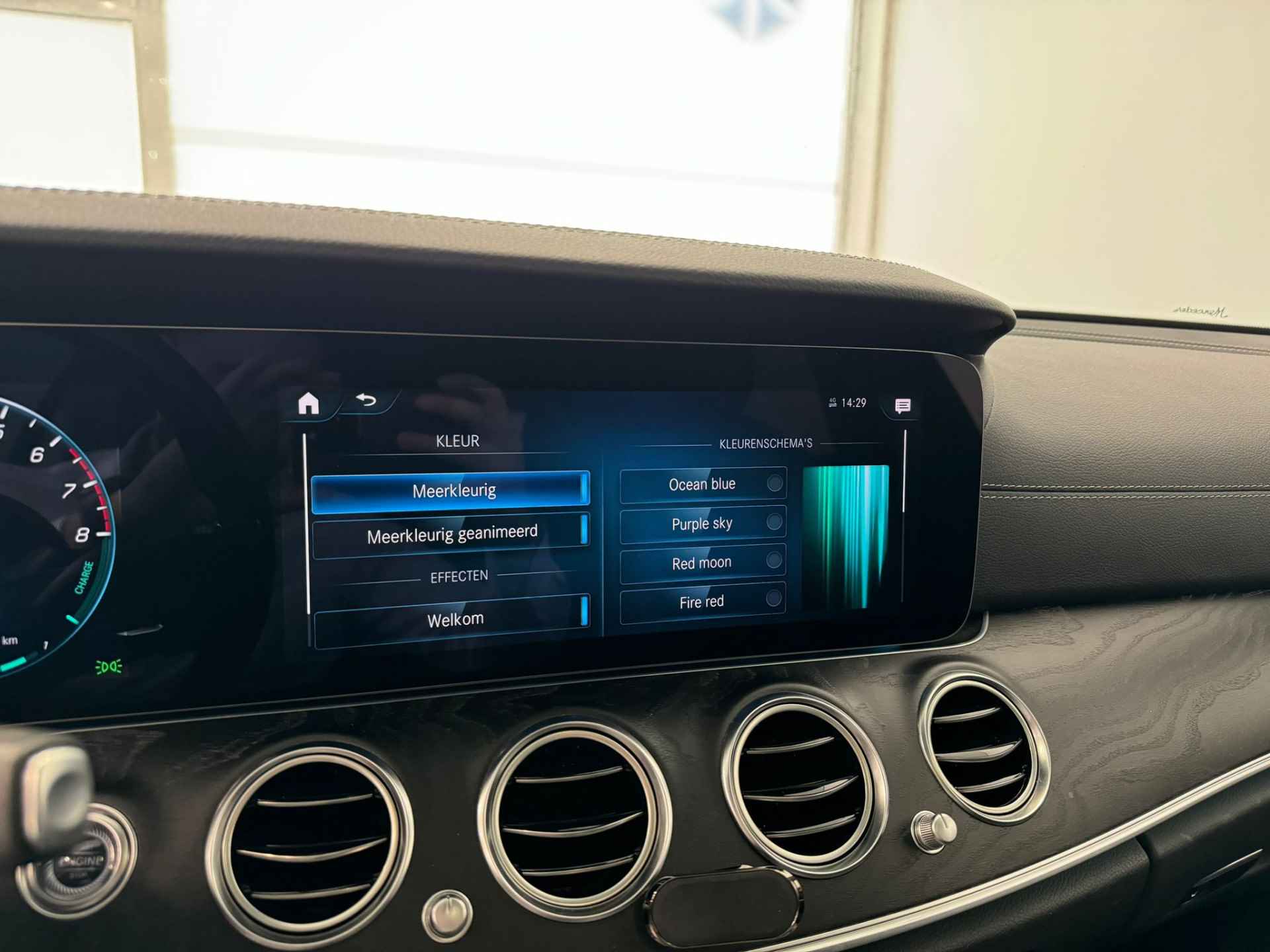 Mercedes-Benz E-Klasse Estate 300 e Business Solution AMG | Panoramadak | Headup display | Widescreen display | Smartphone integratie | Alcantara | Sto - 26/42