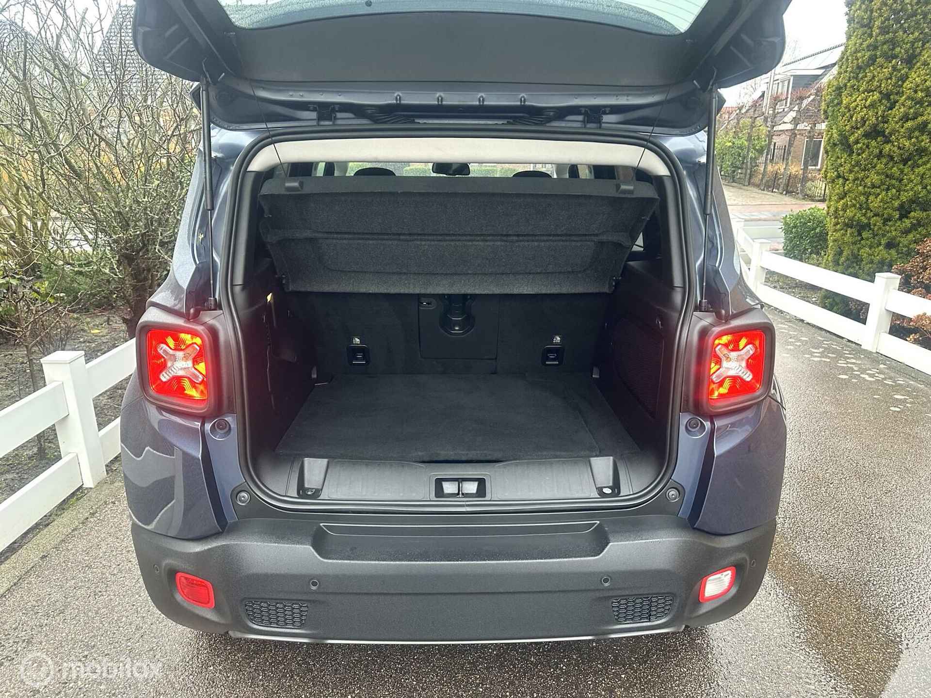 Jeep Renegade 4xe 240 Plug-in Hybrid Electric S - 22/24