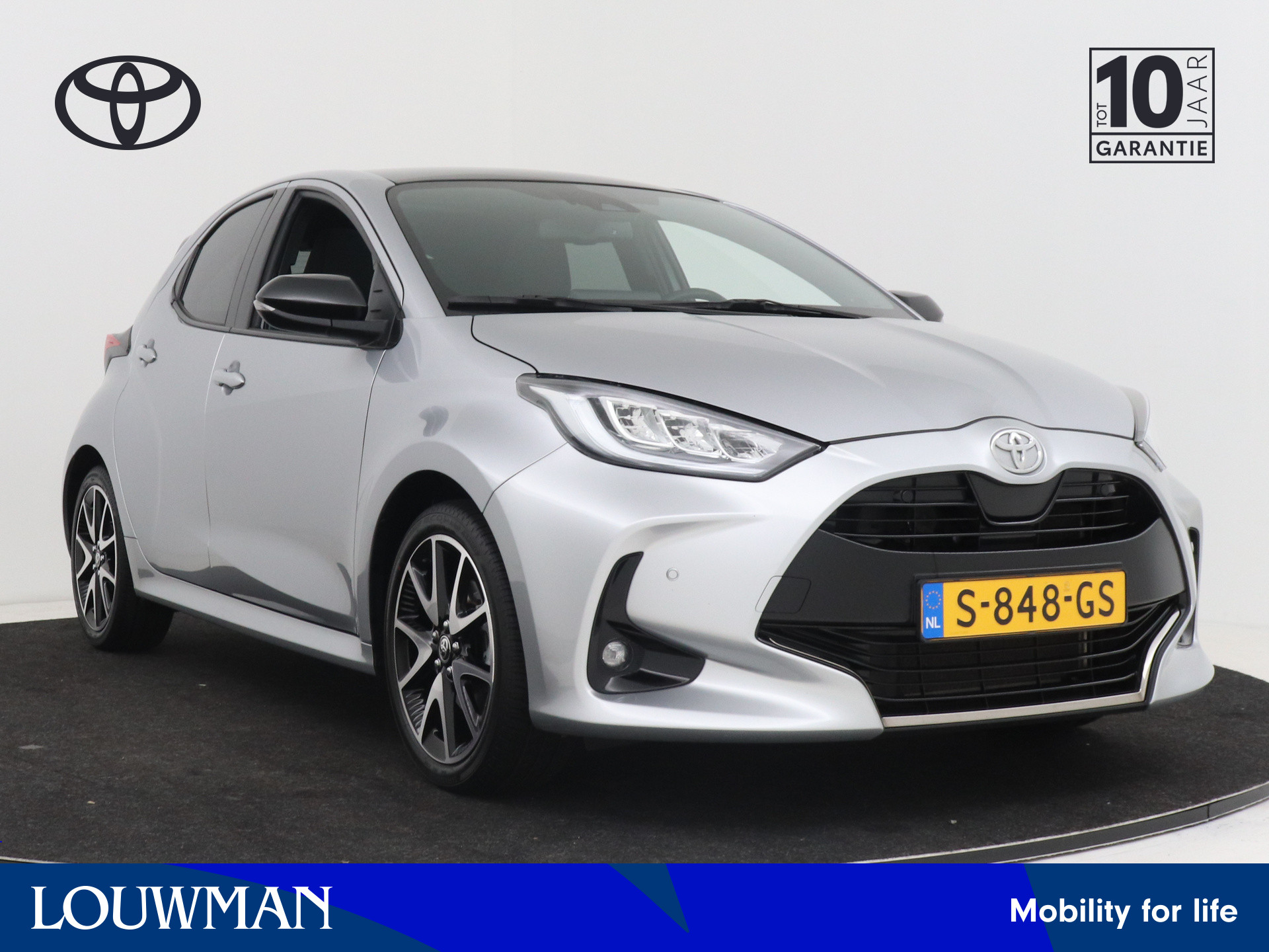 Toyota Yaris 1.5 VVT-i Executive | JBL | Panoramadak | Head-up Display | Stuur-/Stoelverwarming | Dodehoekdetector | Navigatie | Climate Control | LED | LM Velgen |