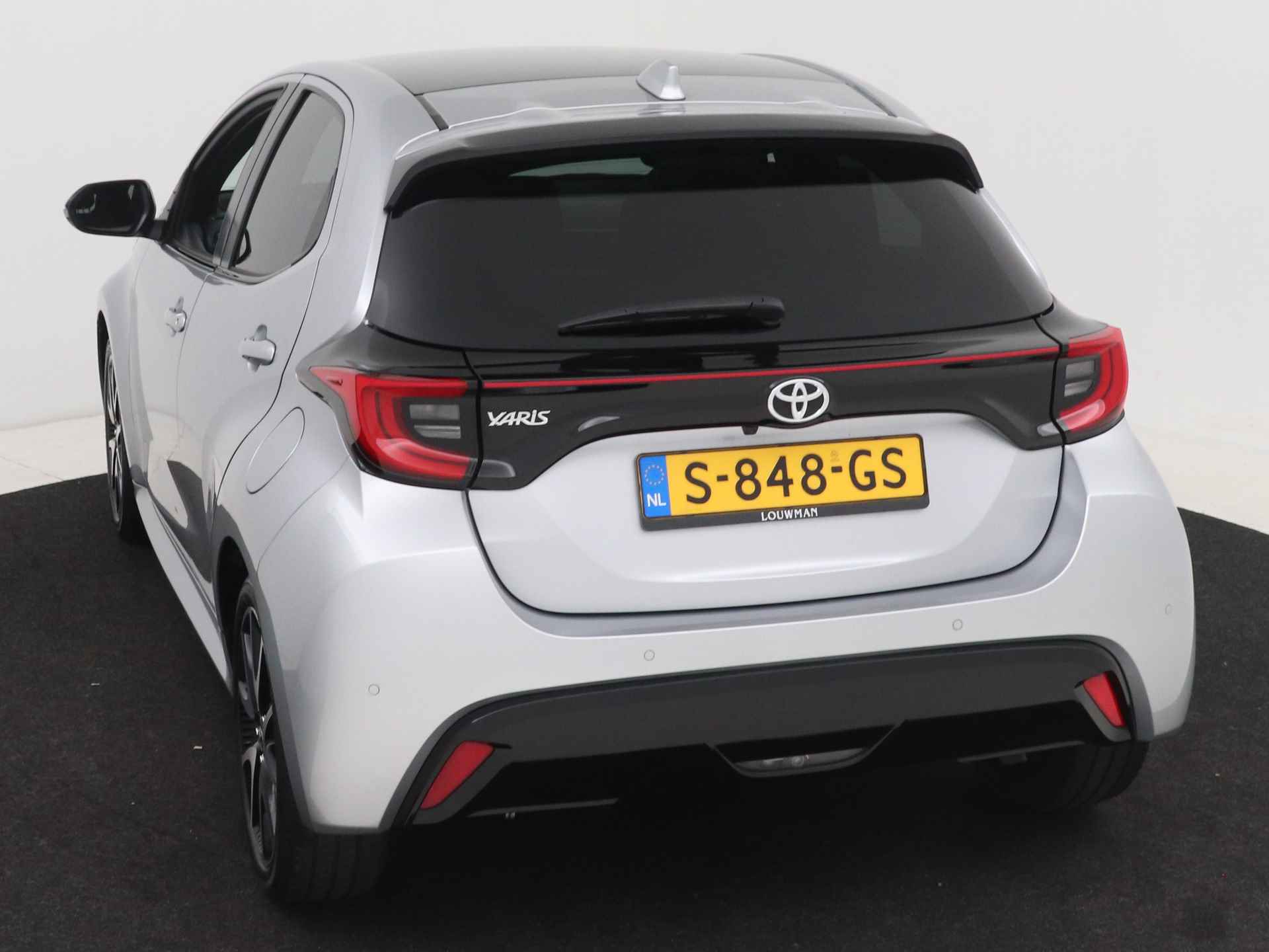 Toyota Yaris 1.5 VVT-i Executive | JBL | Panoramadak | Head-up Display | Stuur-/Stoelverwarming | Dodehoekdetector | Navigatie | Climate Control | LED | LM Velgen | - 3/49