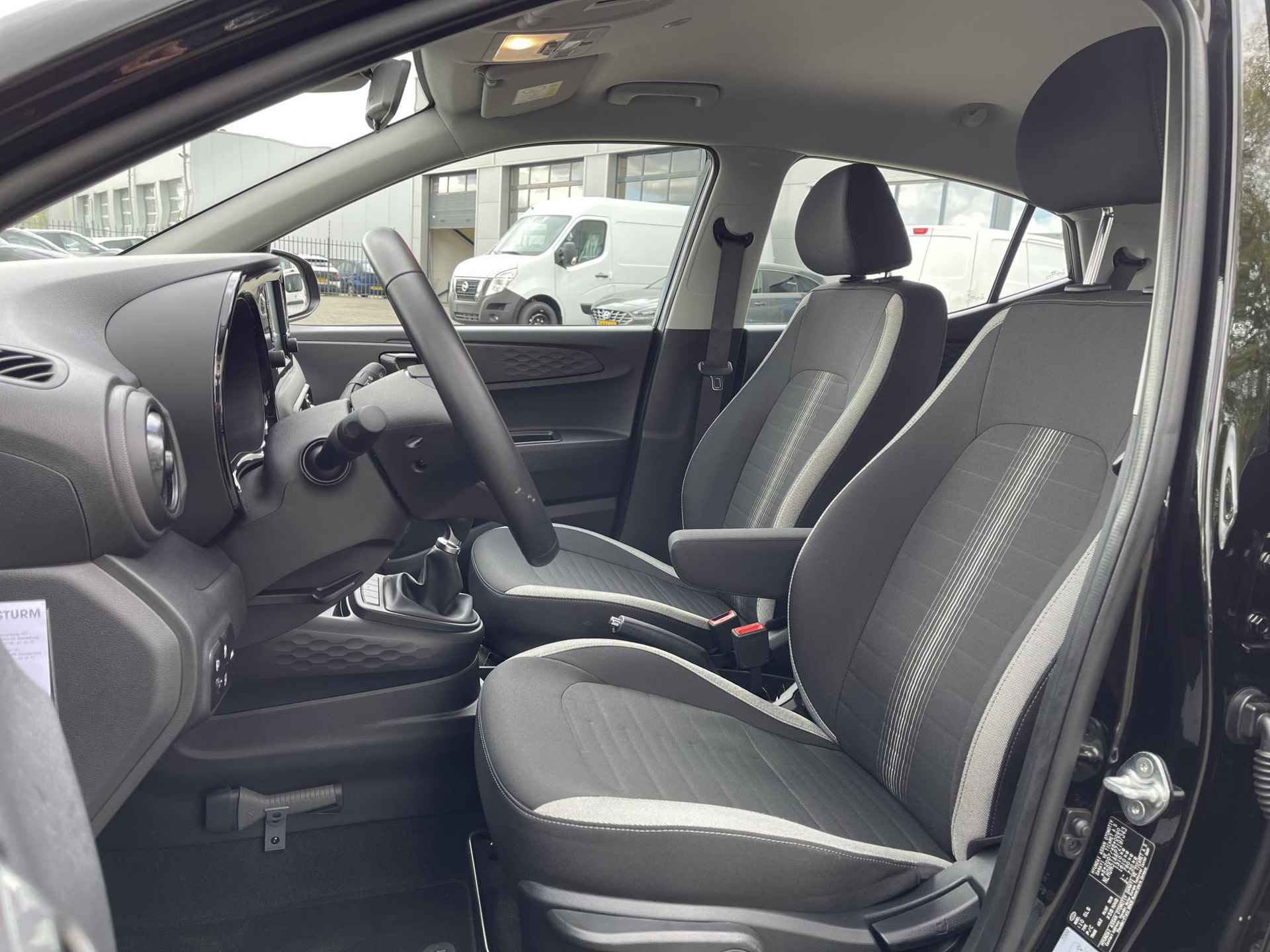 Hyundai i10 1.0 Comfort | Apple Carplay/Android Auto | Camera | Cruise Control | Airco | Bluetooth Tel. | DAB | Rijklaarprijs! - 9/22