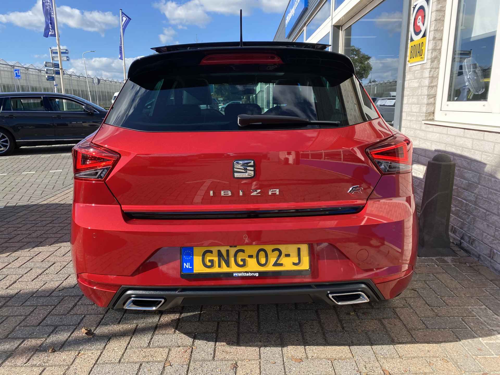 SEAT Ibiza 1.0 TSI FR Black Edition / AUTOMAAT/ PANO/ BEATS AUDIO/ CAMERA/ PARK. SENSOREN/ KEYLESS/ STOEL VERWARM./ VIRTUAL COCKPIT/ ADAPT. CRUISE/ APP CONNECT/ NAVI/ CLIMA/ DAB/ 18" LMV/ - 37/45