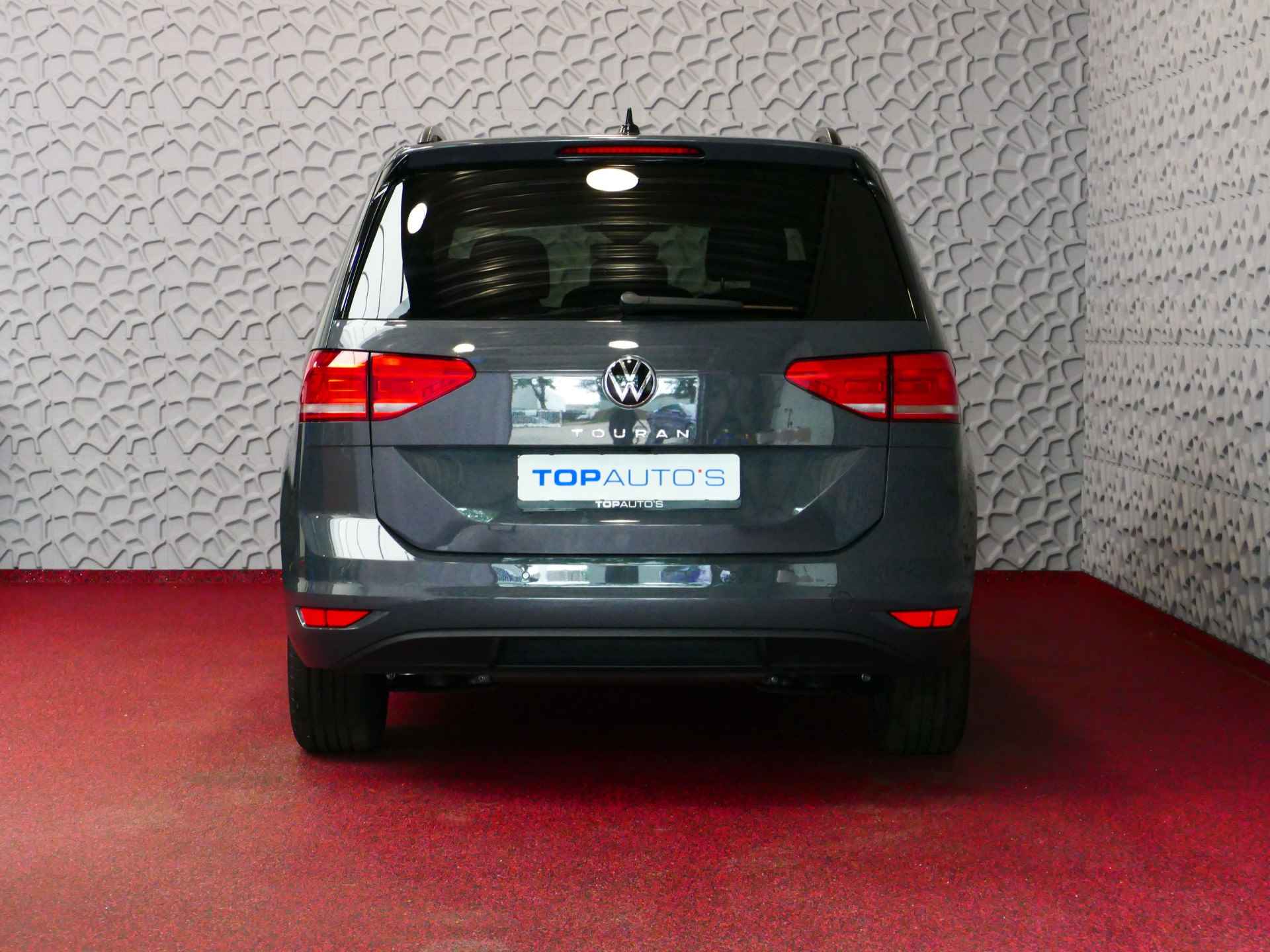 Volkswagen Touran 1.5 TSI 150PK NIEUWE AUTO! 7P CARPLAY NAVI CAMERA LED ELEK.KLEP VIR.COCKPIT DODE.HOEK DET. STOELVERW KEYLESS 7P 7PERS 2024 70 BIJNA NIEUWE VOLKSWAGEN'S UIT VOORRAAD LEVERBAAR - 6/83