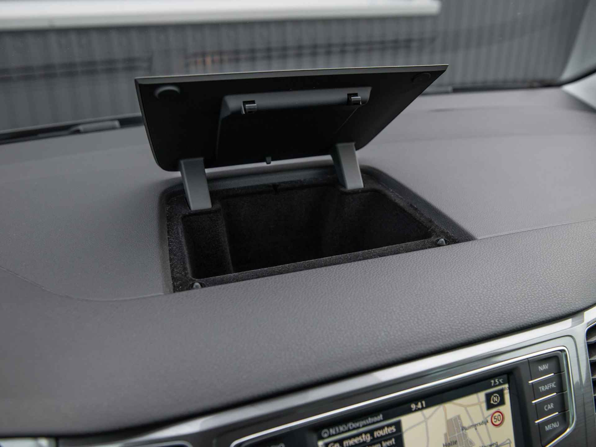 Volkswagen Golf Sportsvan 1.4 TSI Allstar 125pk Automaat | Navi | Stoelverwarming - 11/62
