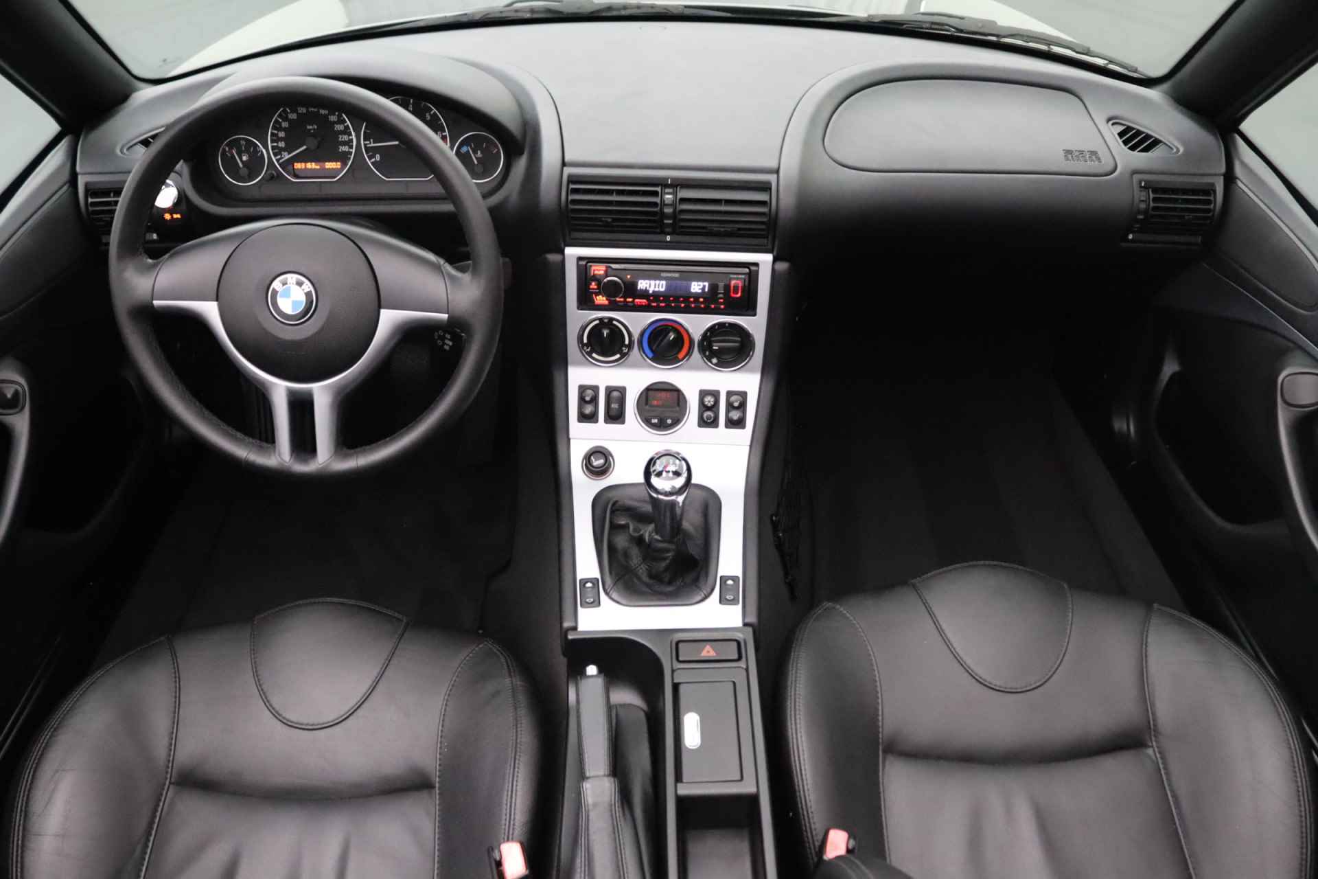 BMW Z3 Roadster 1.9i Sport Line Cabrio | In nieuwstaat | Airconditioning | Lederen bekleding | Verwarmde sportstoelen - 3/23