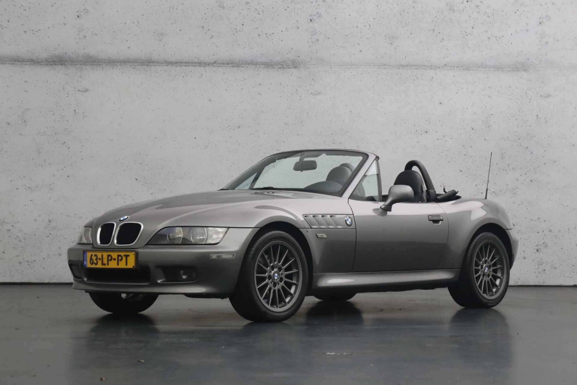 BMW Z3 Roadster 1.9i Sport Line Cabrio | In nieuwstaat | Airconditioning | Lederen bekleding | Verwarmde sportstoelen - 6/23