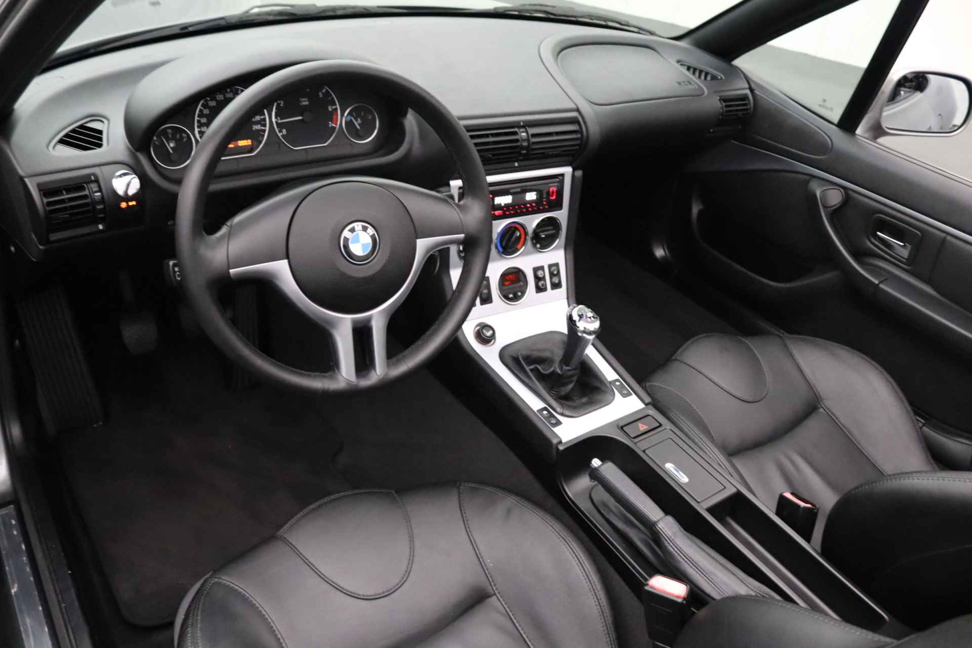 BMW Z3 Roadster 1.9i Sport Line Cabrio | In nieuwstaat | Airconditioning | Lederen bekleding | Verwarmde sportstoelen - 20/23