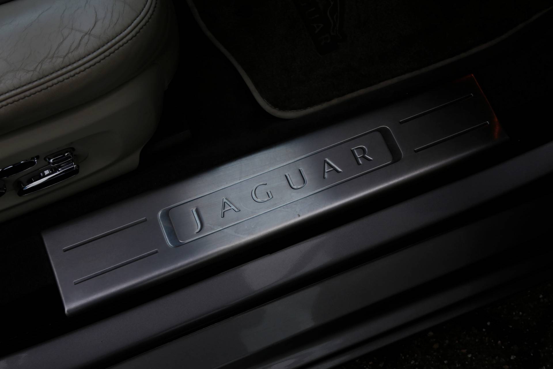 Jaguar XJ 5.0 V8 385PK Portfolio LWB*NL-Auto*Perfect Onderh.*Pano/Massage/ACC/Stoelverw.V+A/Stuurverw./StoelkoelingV+A/LED/Dodehoek/Camera - 29/67