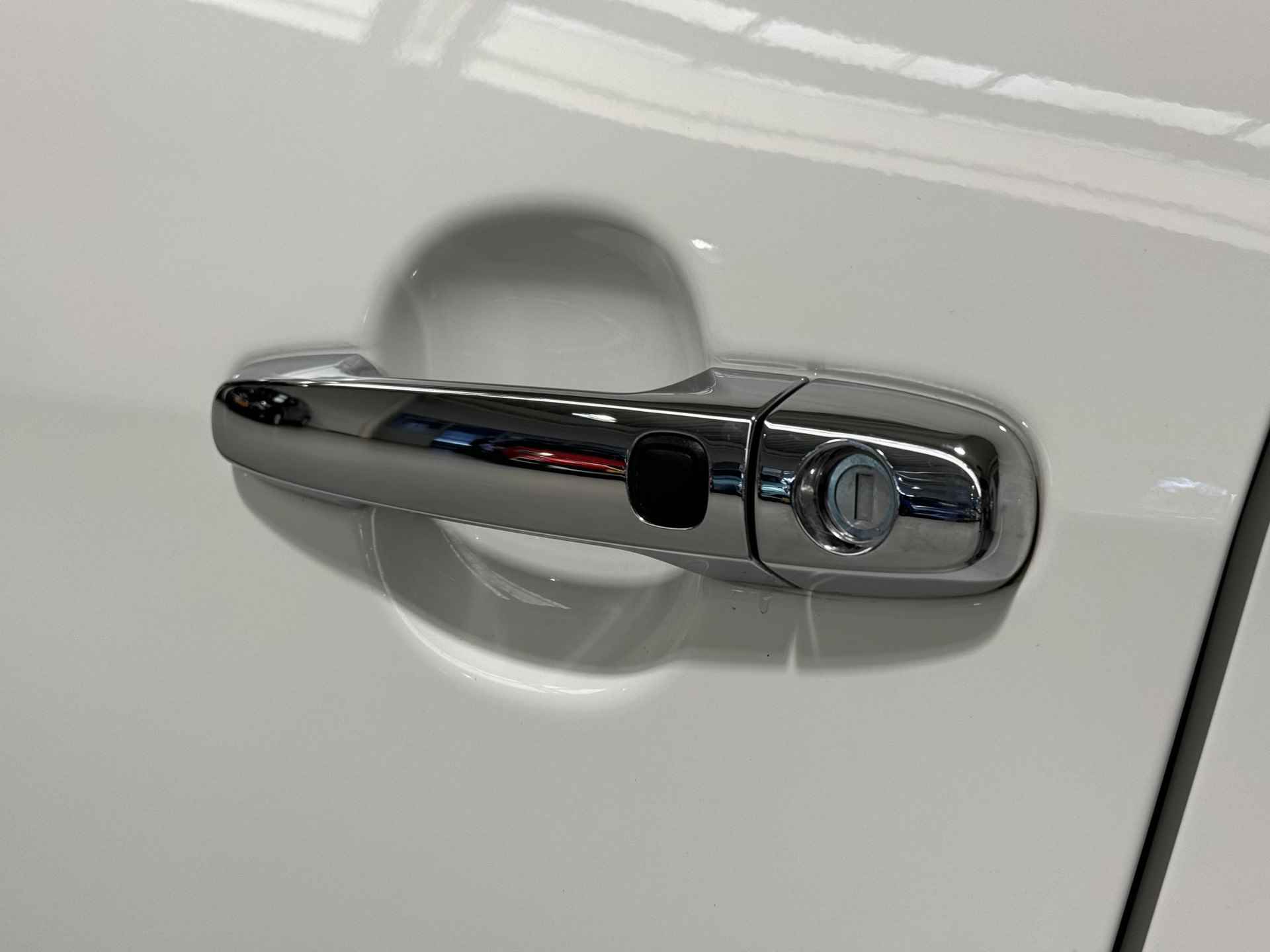 Peugeot 108 1.0 e-VTi Allure | Achteruitrij camera | Keyless entry/start | Climate control | Cruise control | Privacy glass | LMV - 13/34