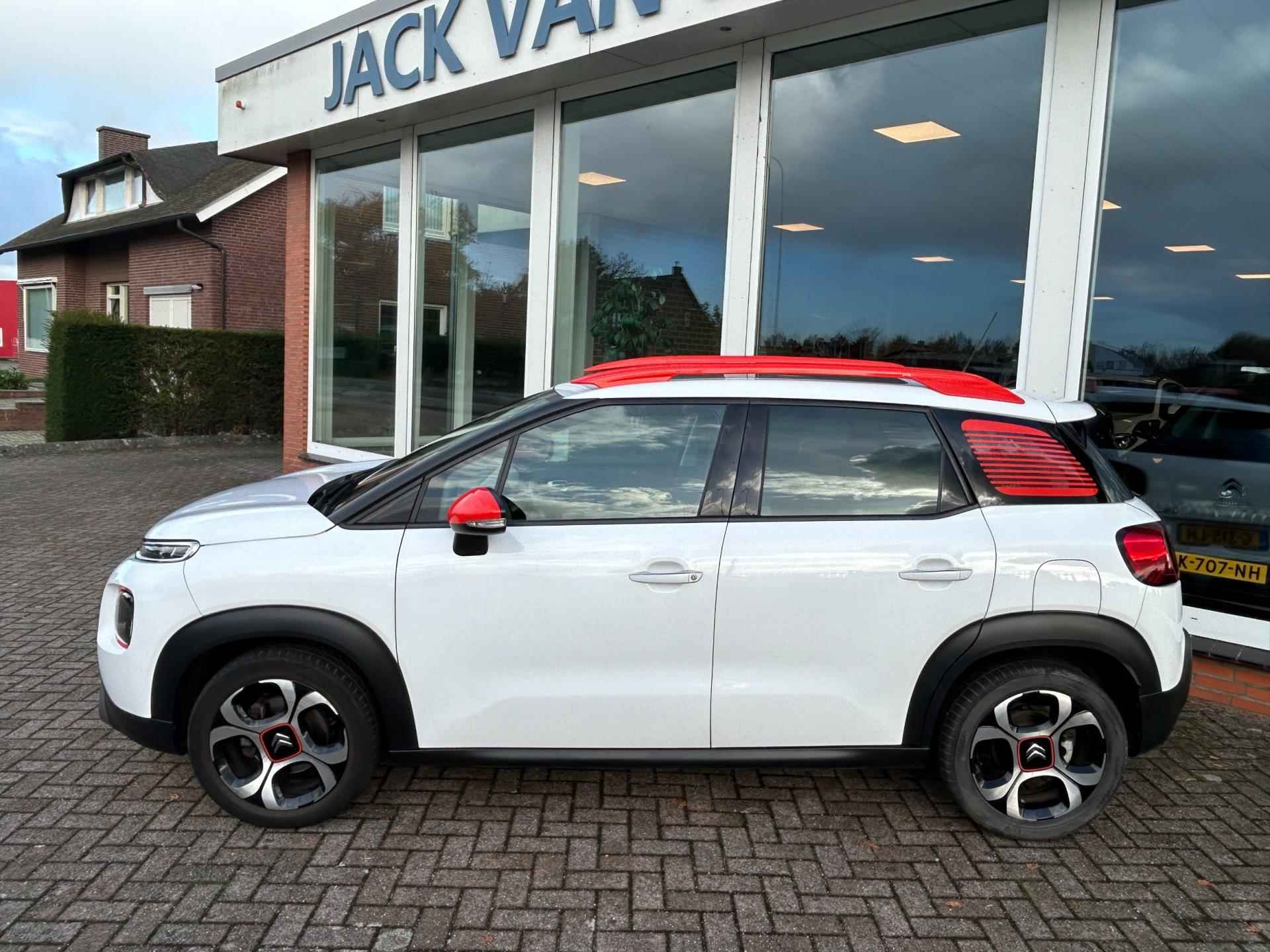 Citroen C3 Aircross 1.2 PureTech S&S Shine - Panoramadak - Navi - PDC - 28.587 KM! - 2/24