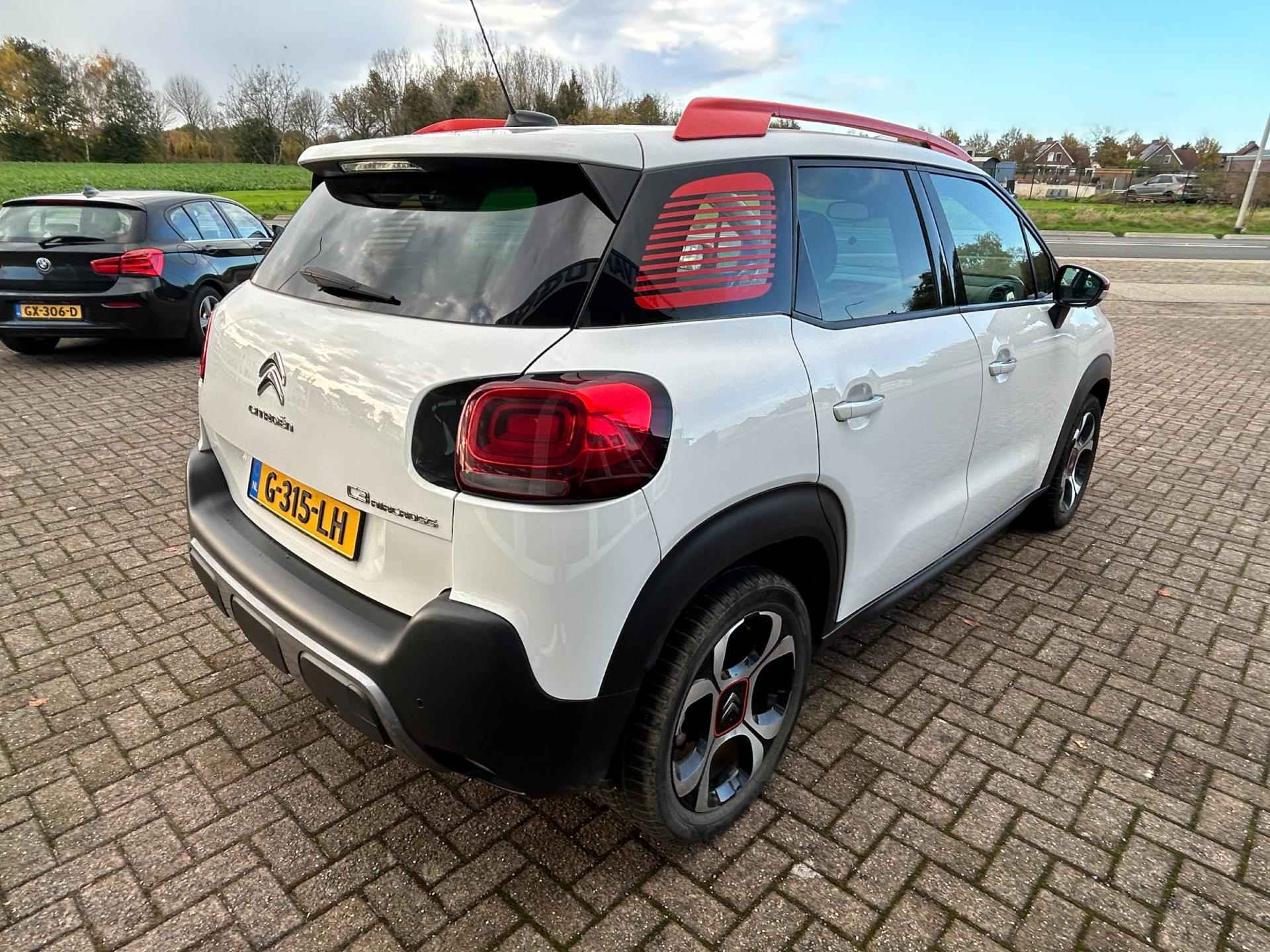 Citroen C3 Aircross 1.2 PureTech S&S Shine - Panoramadak - Navi - PDC - 28.587 KM! - 8/24