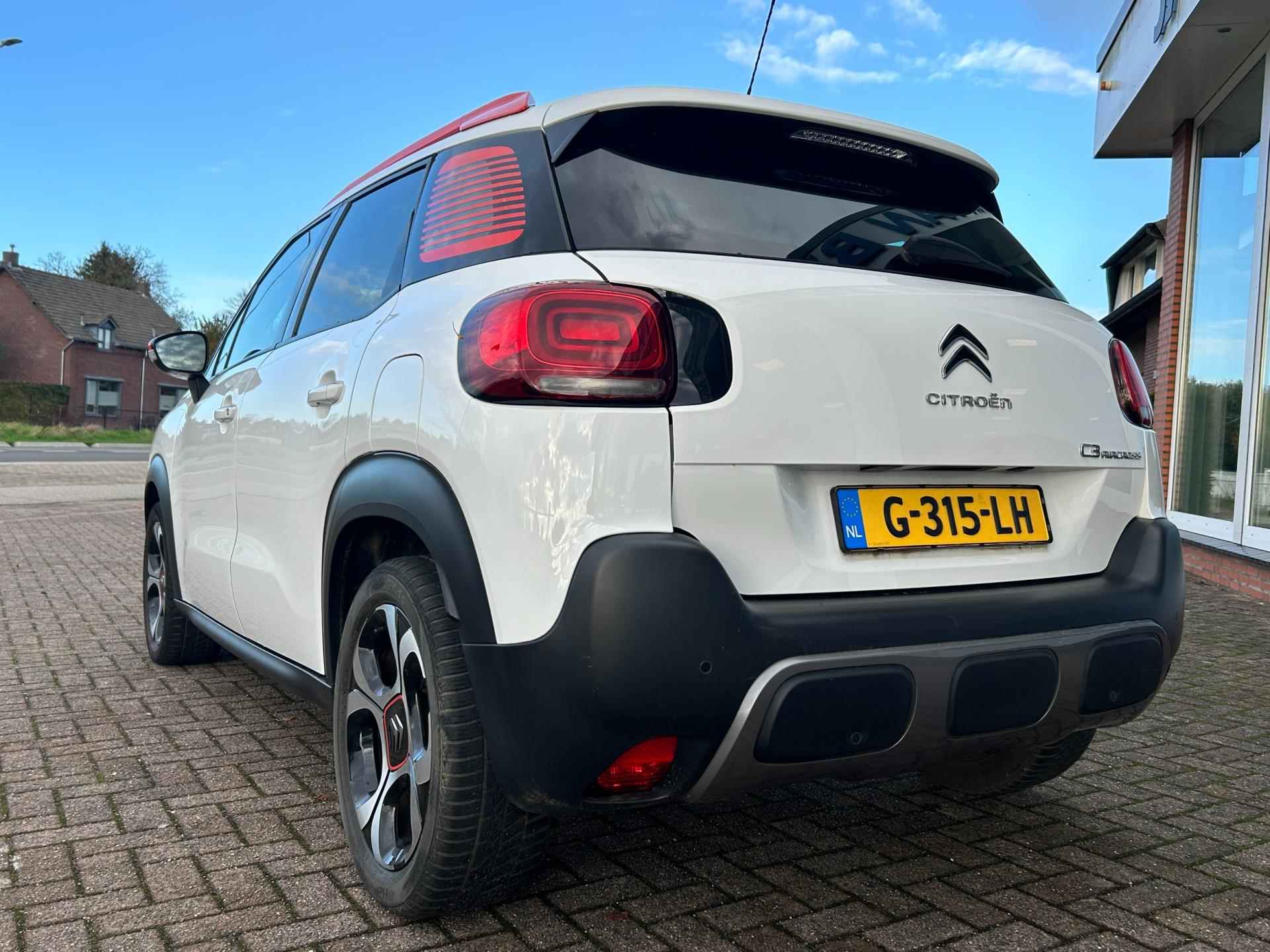 Citroen C3 Aircross 1.2 PureTech S&S Shine - Panoramadak - Navi - PDC - 28.587 KM! - 23/24