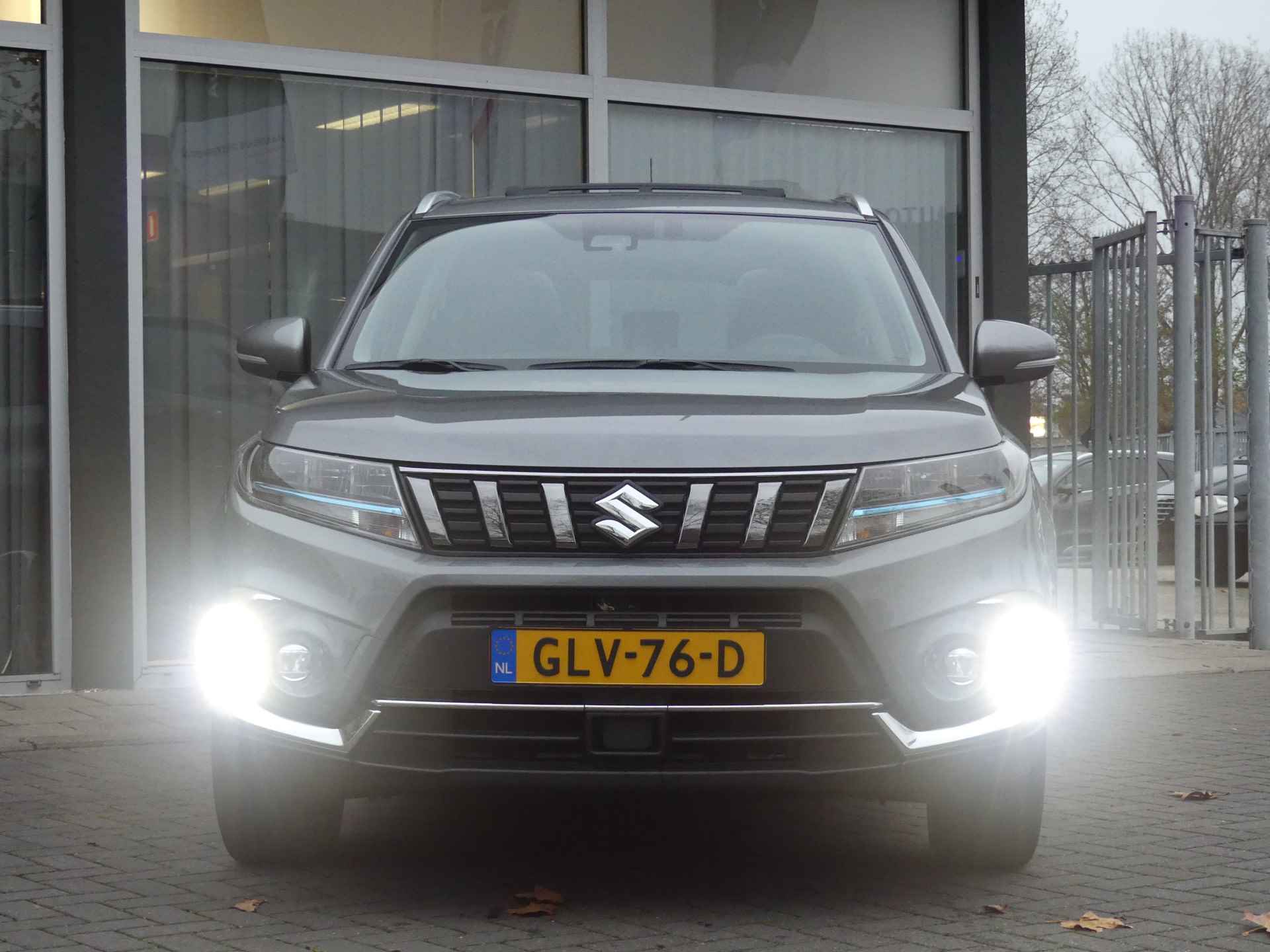 Suzuki Vitara 1.5 Hybrid Style Automaat, Sunroof, Navigatie - 8/33