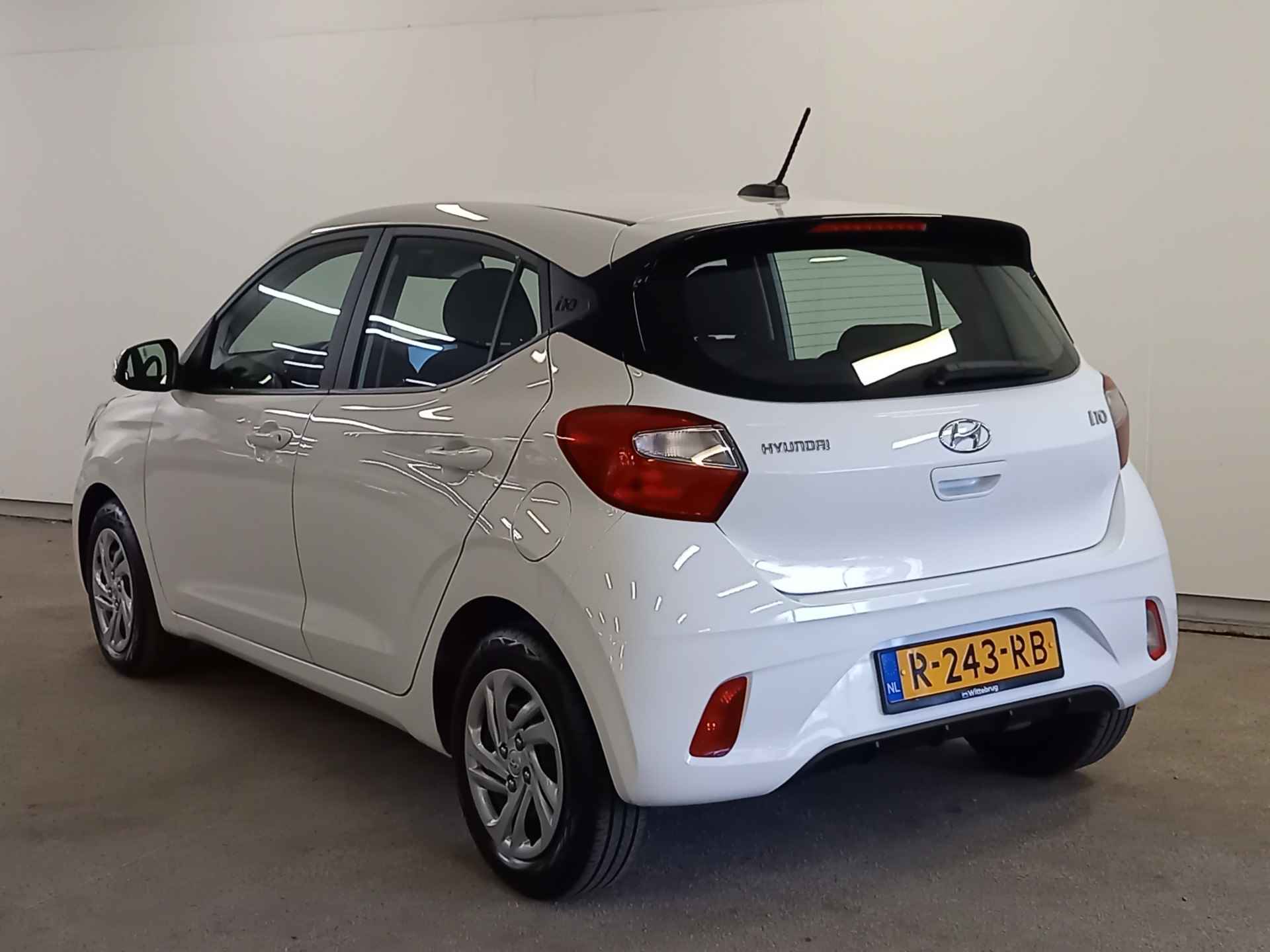 Hyundai i10 1.0 Comfort Lage km stand ! - 5/35