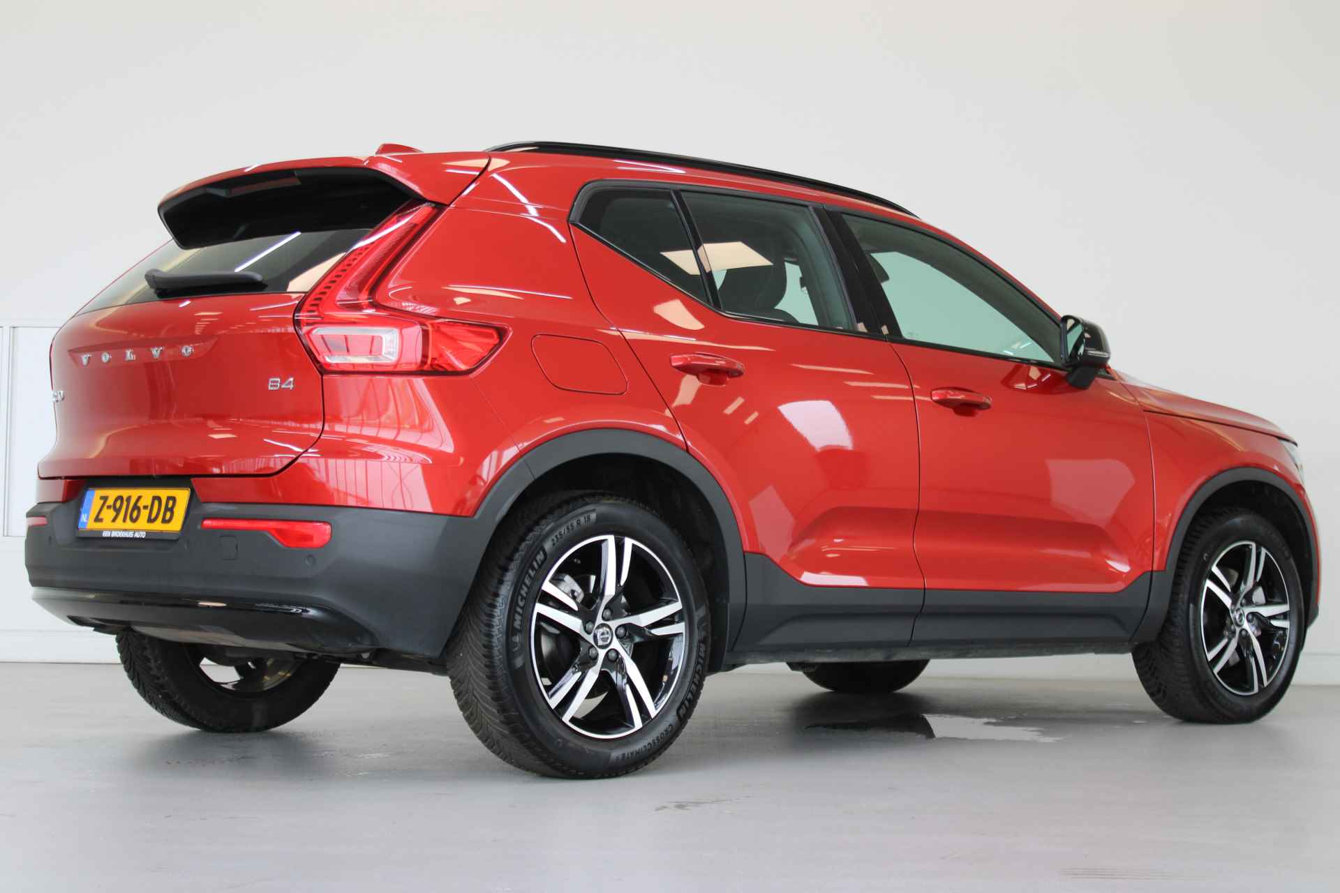 Volvo XC40 B4 200PK Plus Dark | Trekhaak | Blis | Elektrisch Stoelen | HK Audio | Verwarmbare voorruit - 3/54