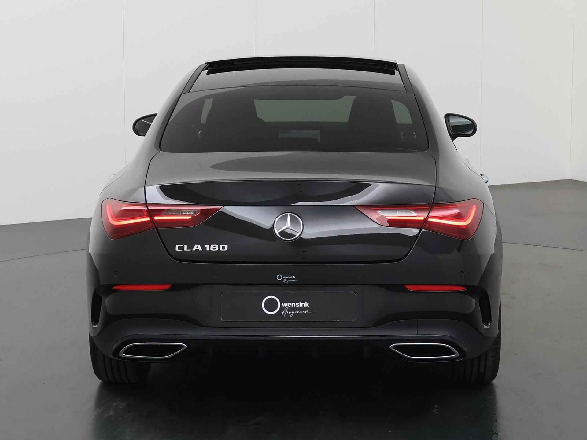 Mercedes-Benz CLA-klasse Coupé 180 AMG NIGHT | Panoramadak | Sfeerverlichting | Achteruitrijcamera | Stoelverwarming | DAB+ Radio | Pananorama-schuifdak | High-performance LED | - 5/43