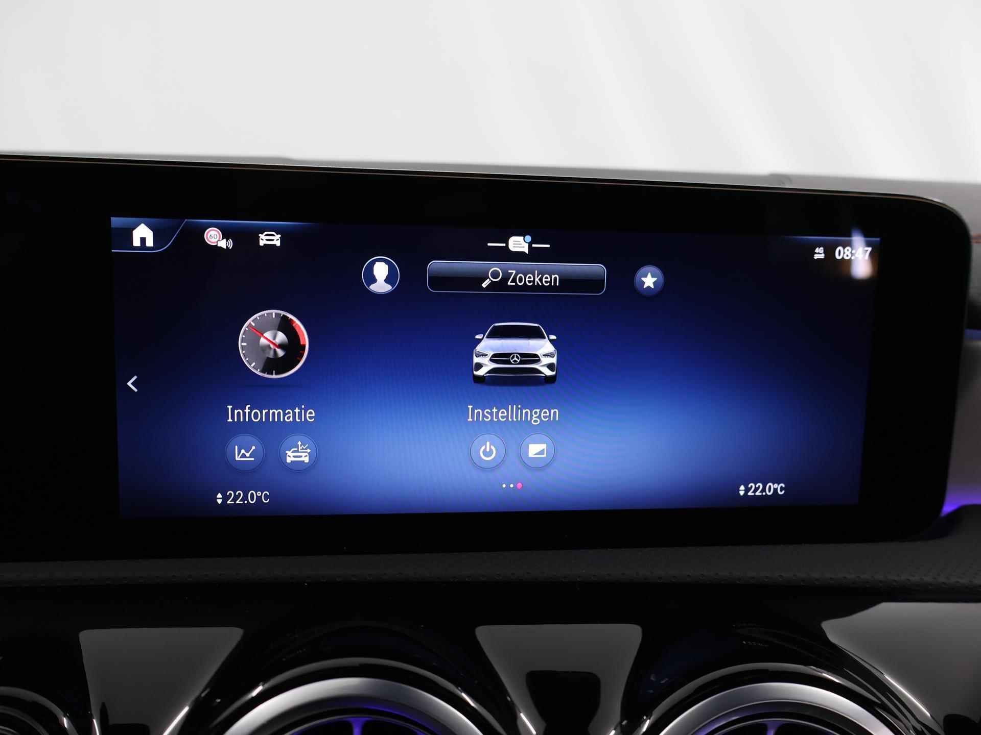 Mercedes-Benz CLA-klasse Coupé 180 AMG NIGHT | Panoramadak | Sfeerverlichting | Achteruitrijcamera | Stoelverwarming | DAB+ Radio | Pananorama-schuifdak | High-performance LED | - 25/43