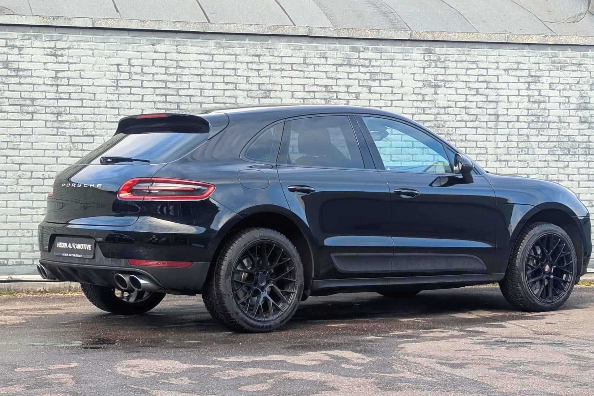 Porsche Macan 2.0 Automaat | Elektrisch Verstelbare Stoelen | Stoelverwarming | Parkeersensoren | Navigatie | 18'' Lichtmetalen Wielen - 2/30