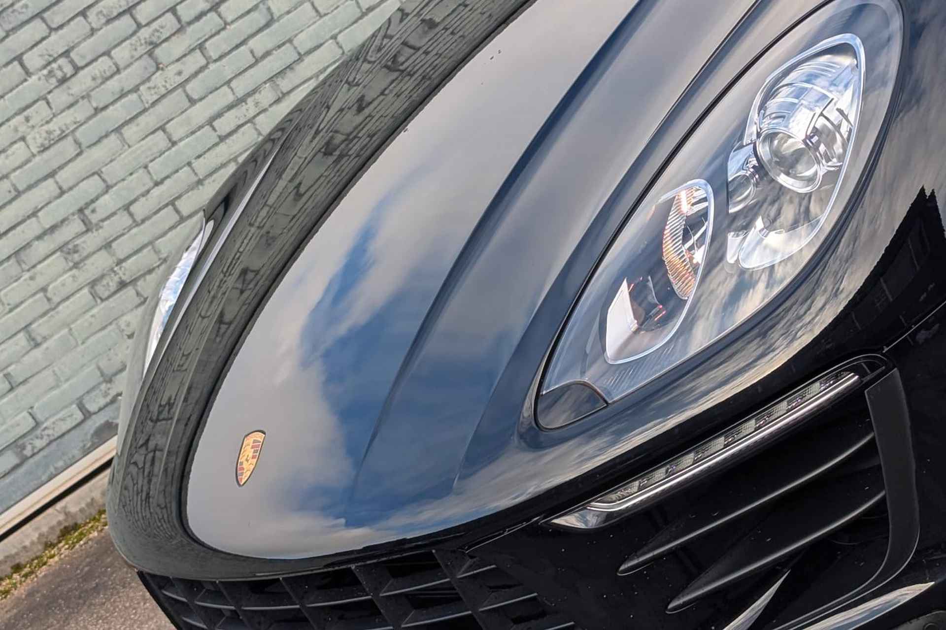 Porsche Macan 2.0 Automaat | Elektrisch Verstelbare Stoelen | Stoelverwarming | Parkeersensoren | Navigatie | 18'' Lichtmetalen Wielen - 23/30